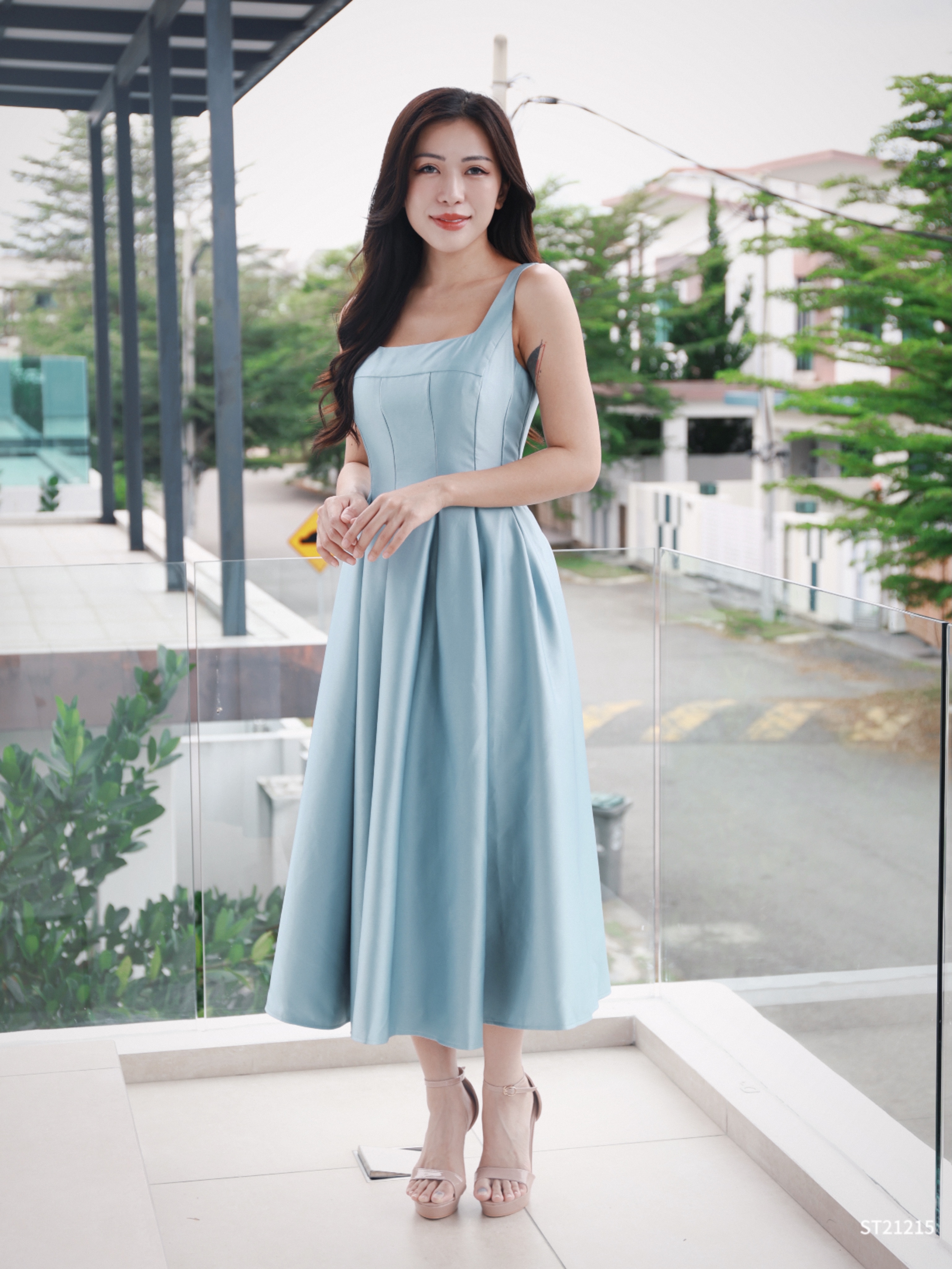 【LBP独家】法式优雅收腰方领吊带连身裙 (ST21215)-La'Belle Fashion Boutique Sdn Bhd