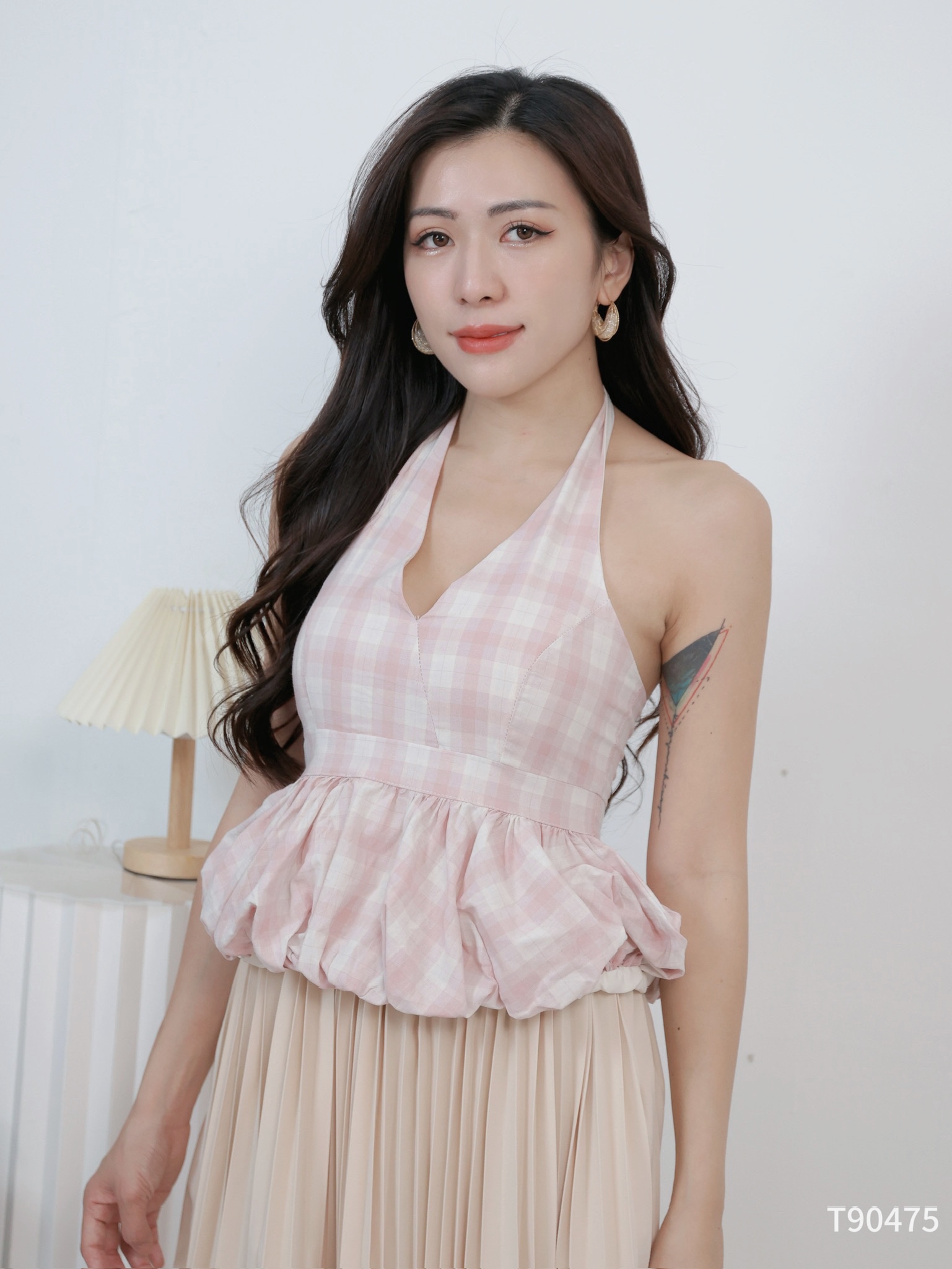 纯欲风系带挂脖设计花苞上衣 (T90475)