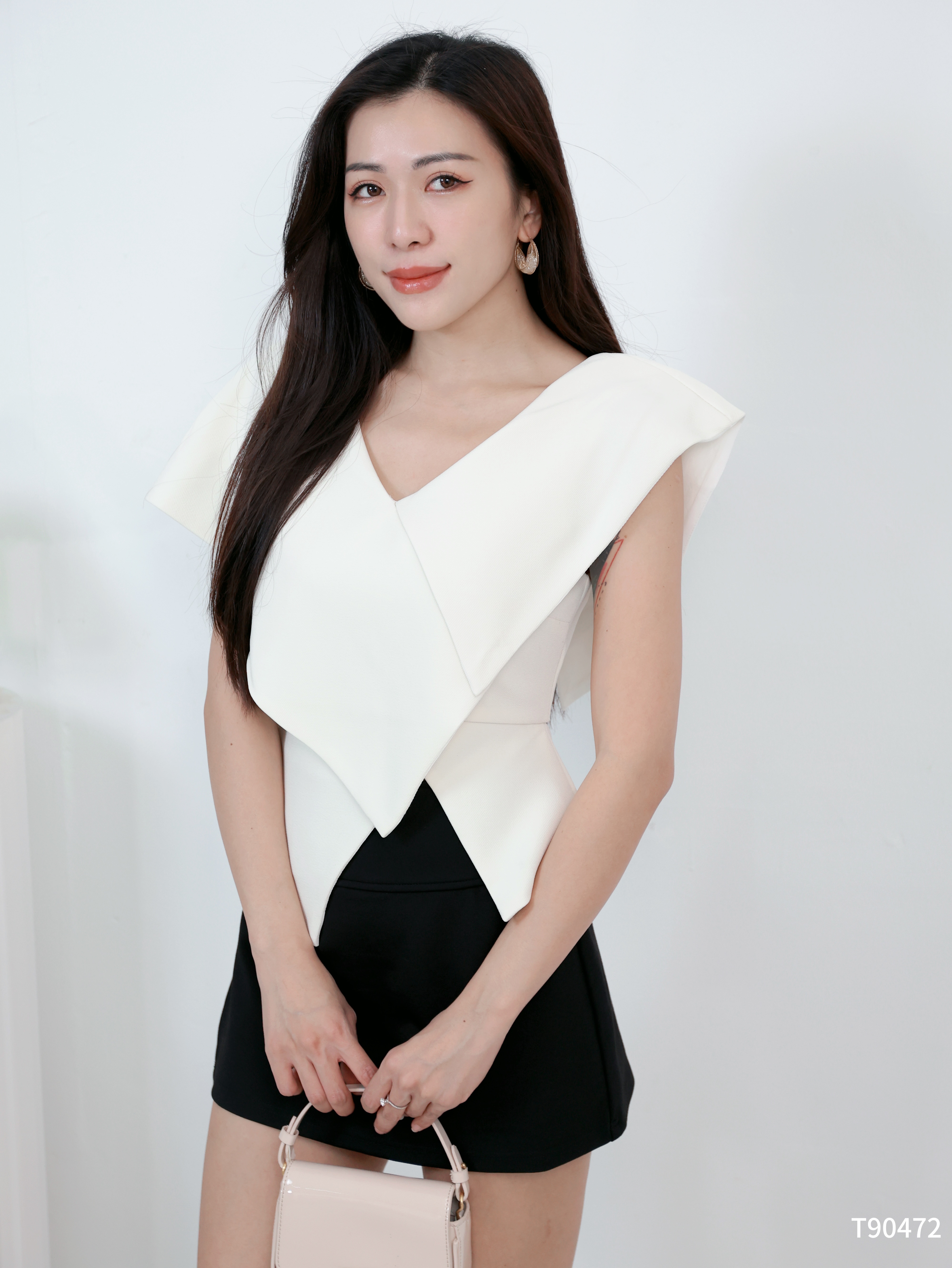 高级感不规则设计上衣 (T90472)