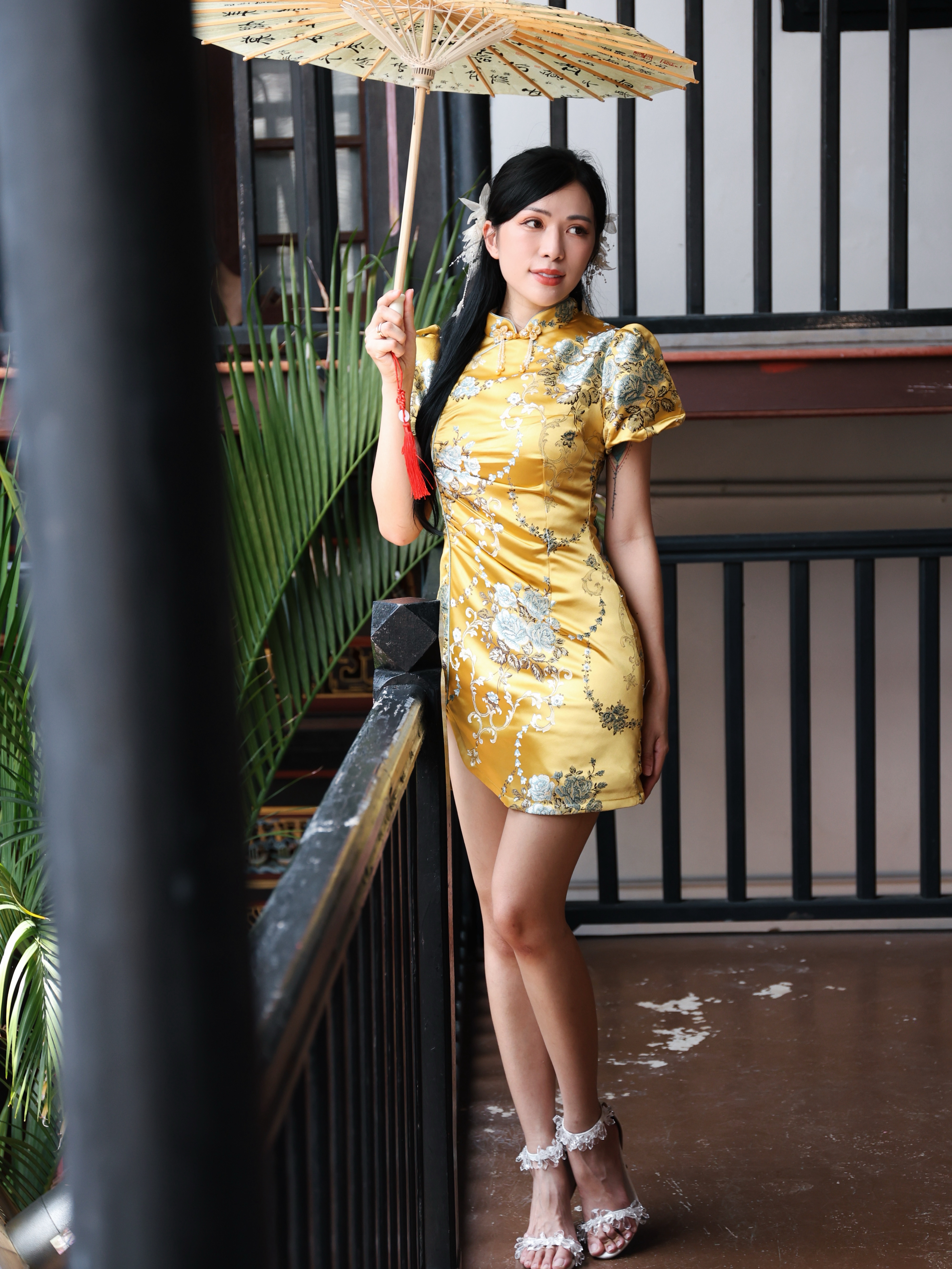 【预购PRE-ORDER】【LBP 独家新年系列】独特立体花盘扣设计立领旗袍 (ST21524)