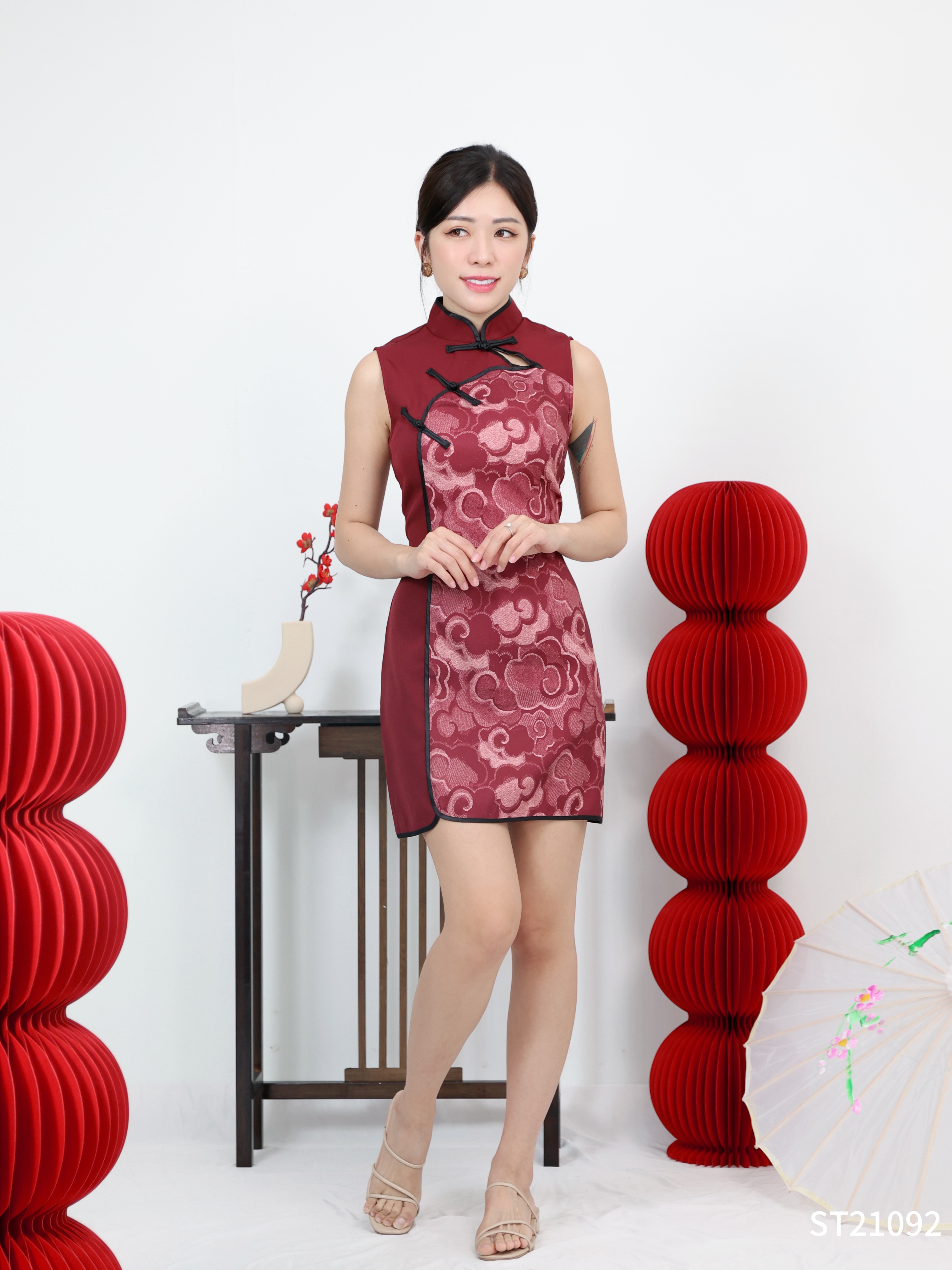 【LBP GXFC 独家新年系列 - 祥云瑞彩】复古经典款无袖立领旗袍连身裙 (ST21092)-La'Belle Fashion Boutique Sdn Bhd