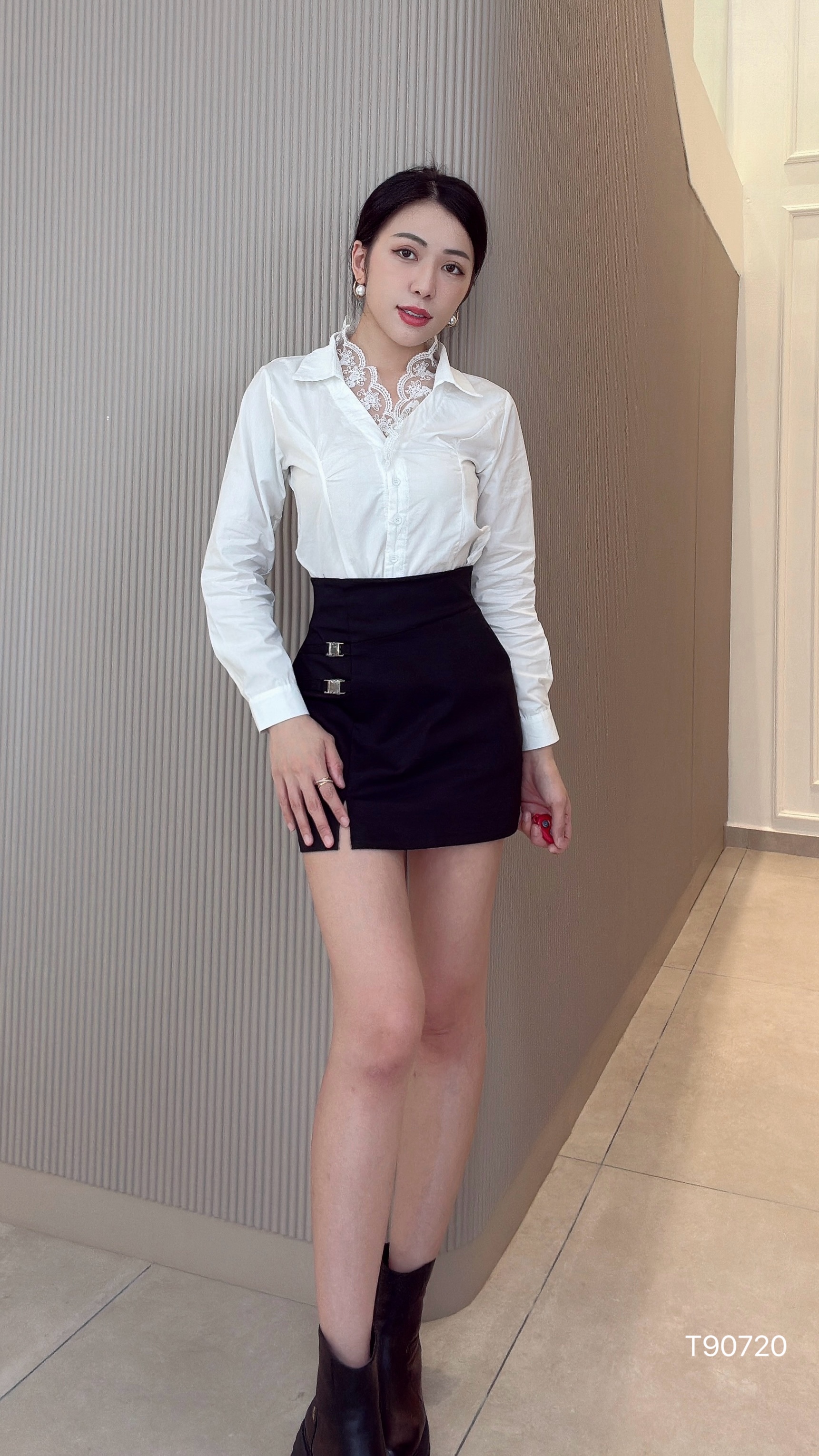 性感辣妹风V领设计修身长袖上衣 (T90720)