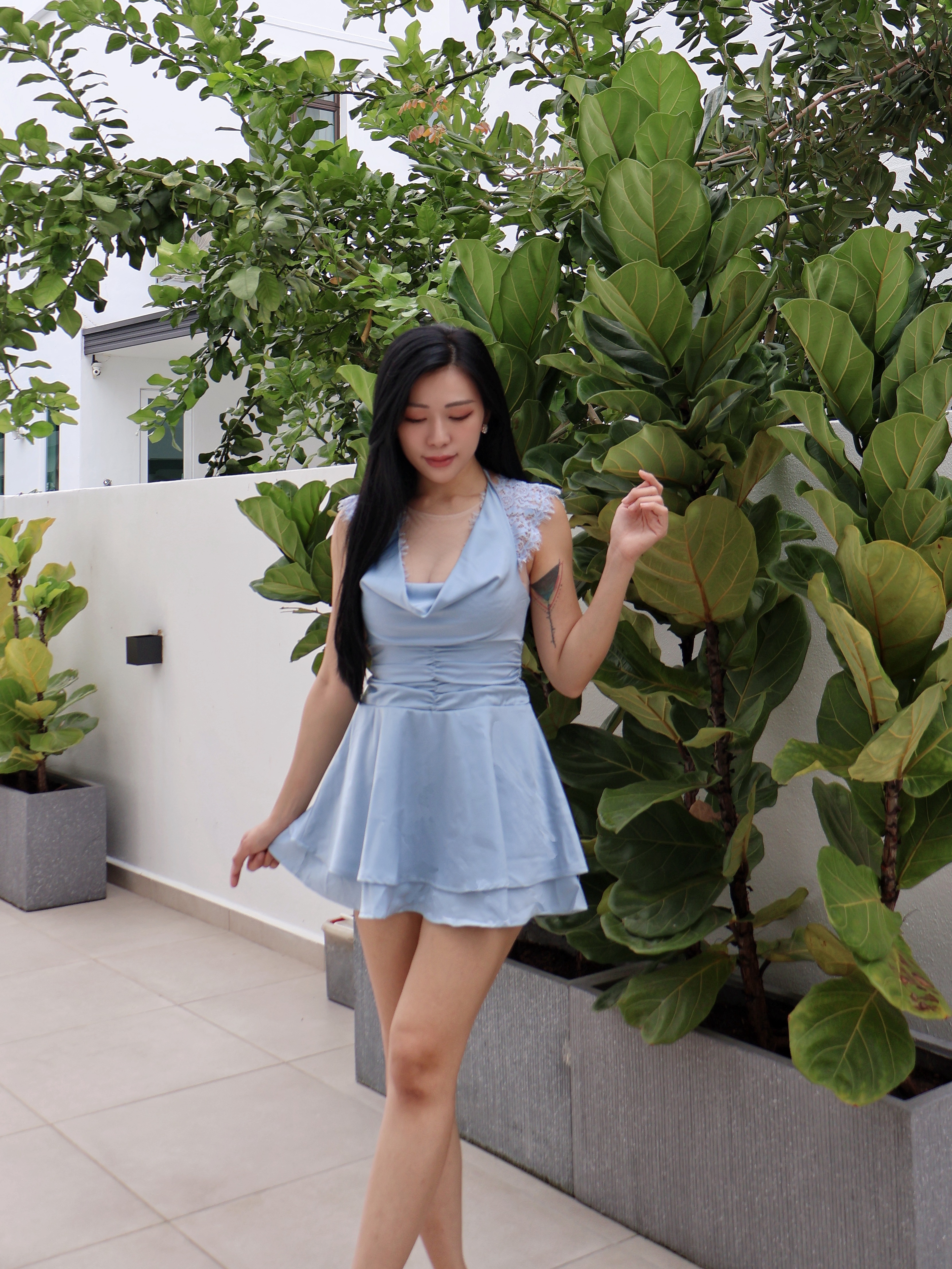 绝美挂脖褶皱设计无袖连身裙 (ST21491)