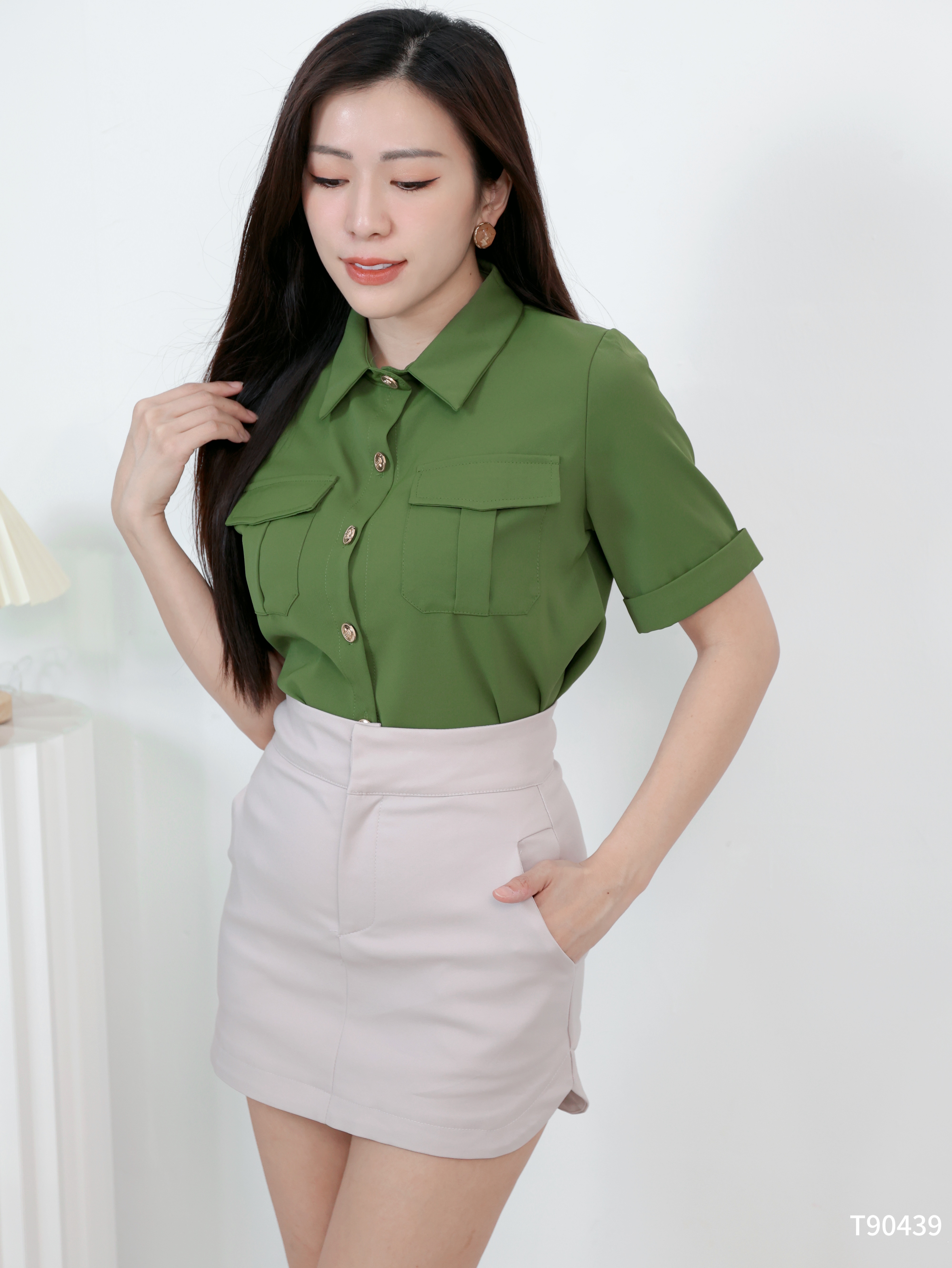 【LBP独家】时尚百搭翻领单排扣上衣（T90439）