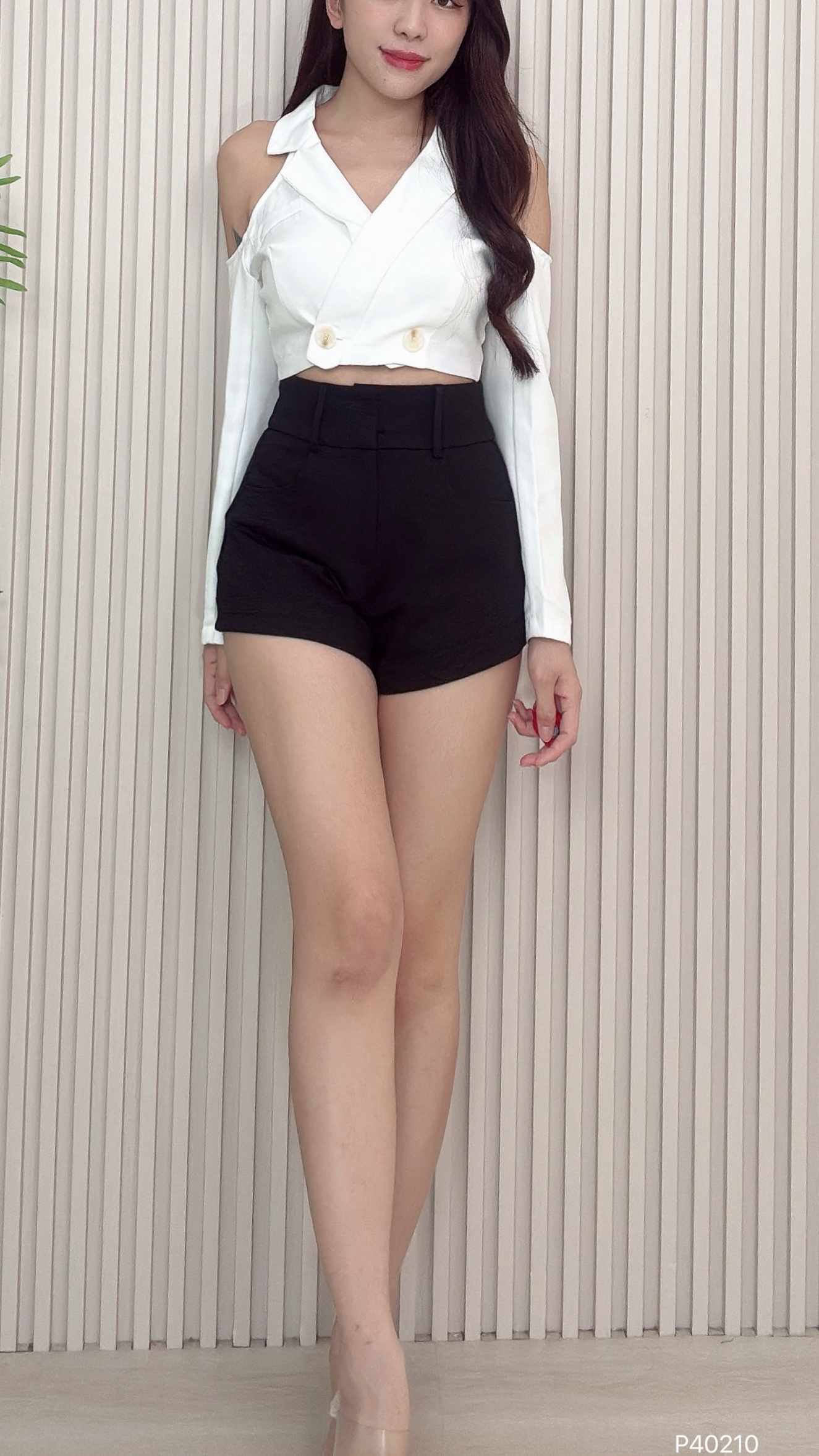 【LBP独家】百搭显瘦阔腿高腰短裤   (P40210)
