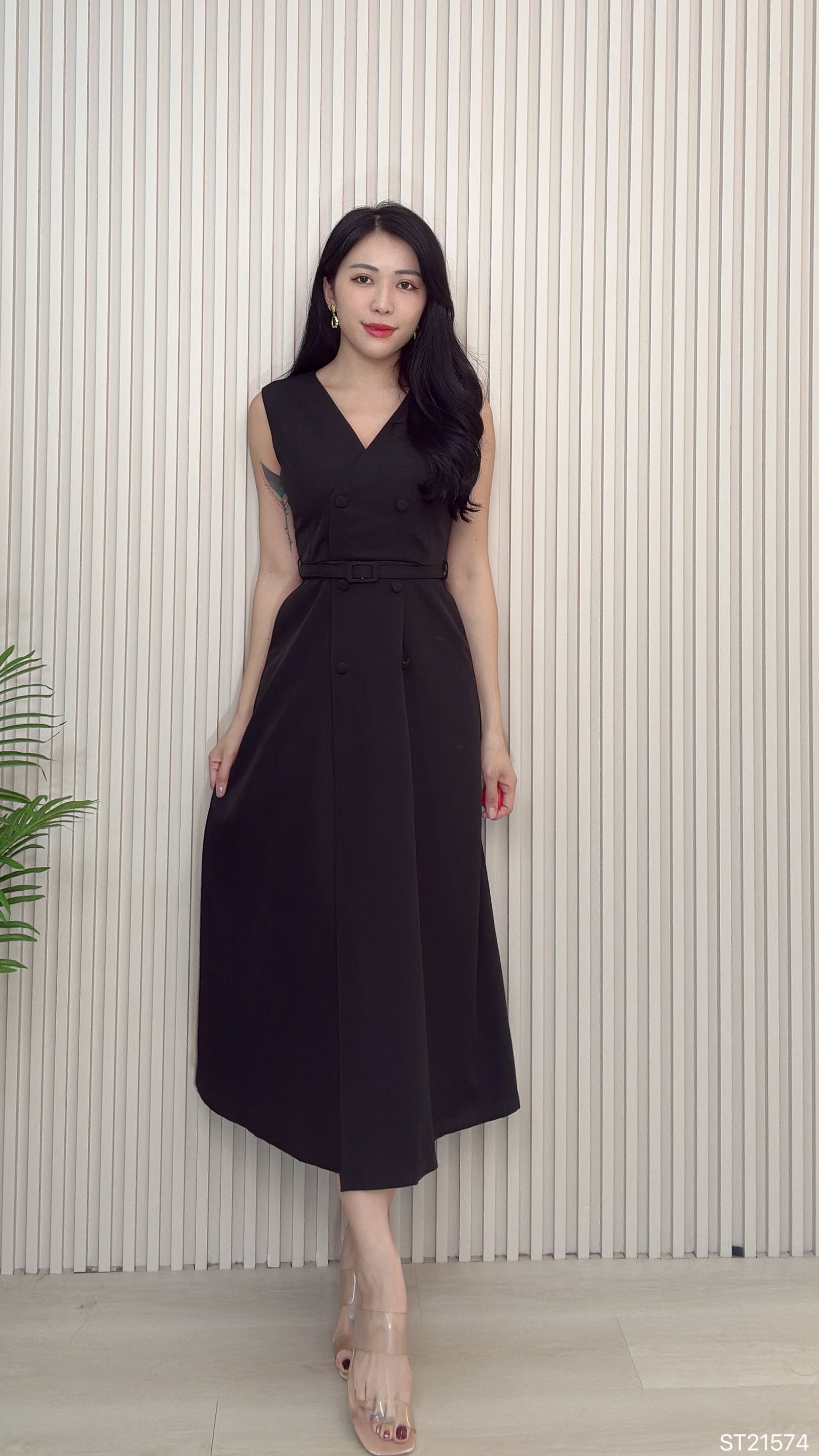 高级感马甲交叉V领设计连身裙 (ST21574)