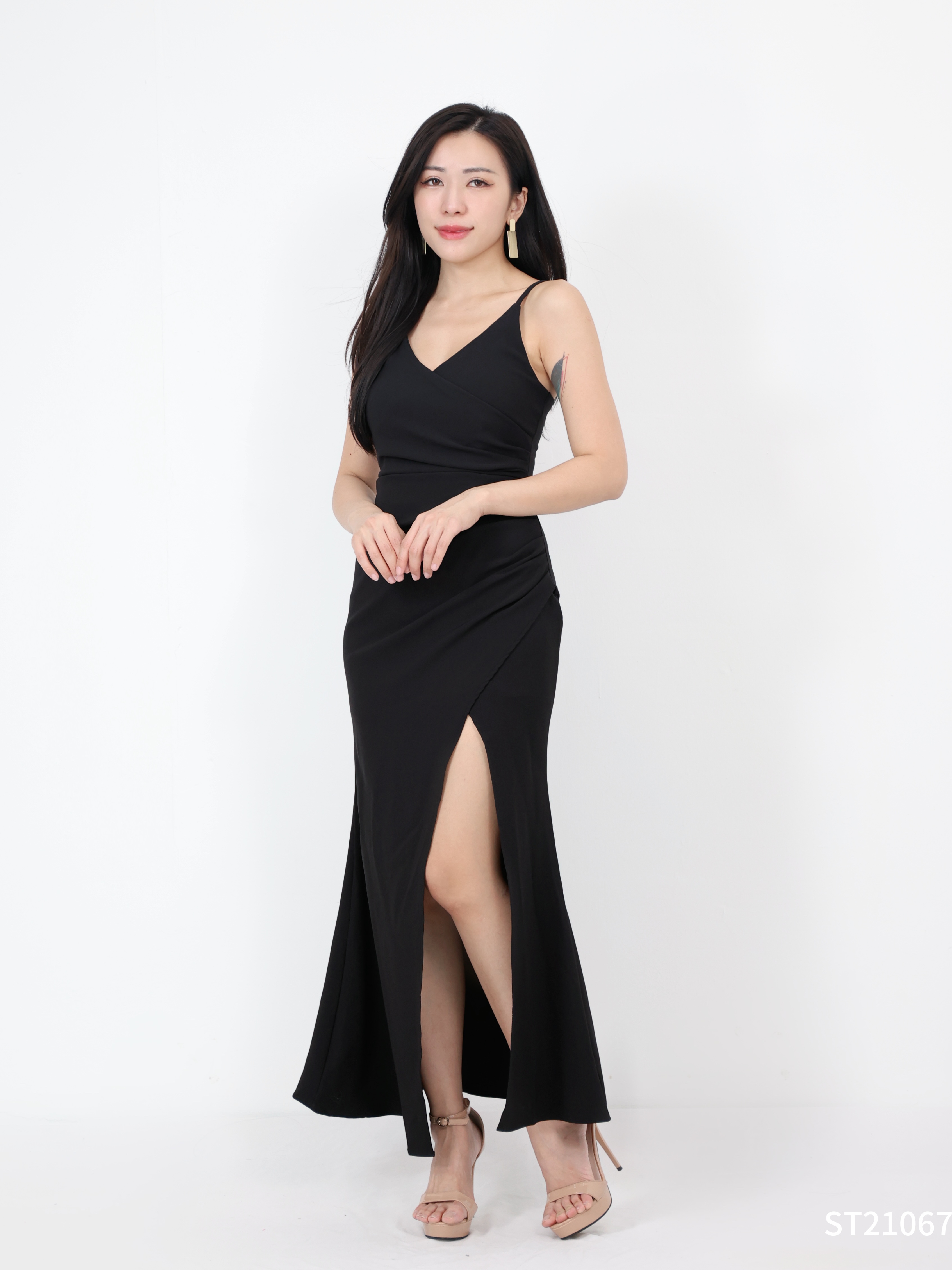 【LBP独家】不规则开叉皱褶设计连身长裙 (ST21067)-La'Belle Fashion Boutique Sdn Bhd