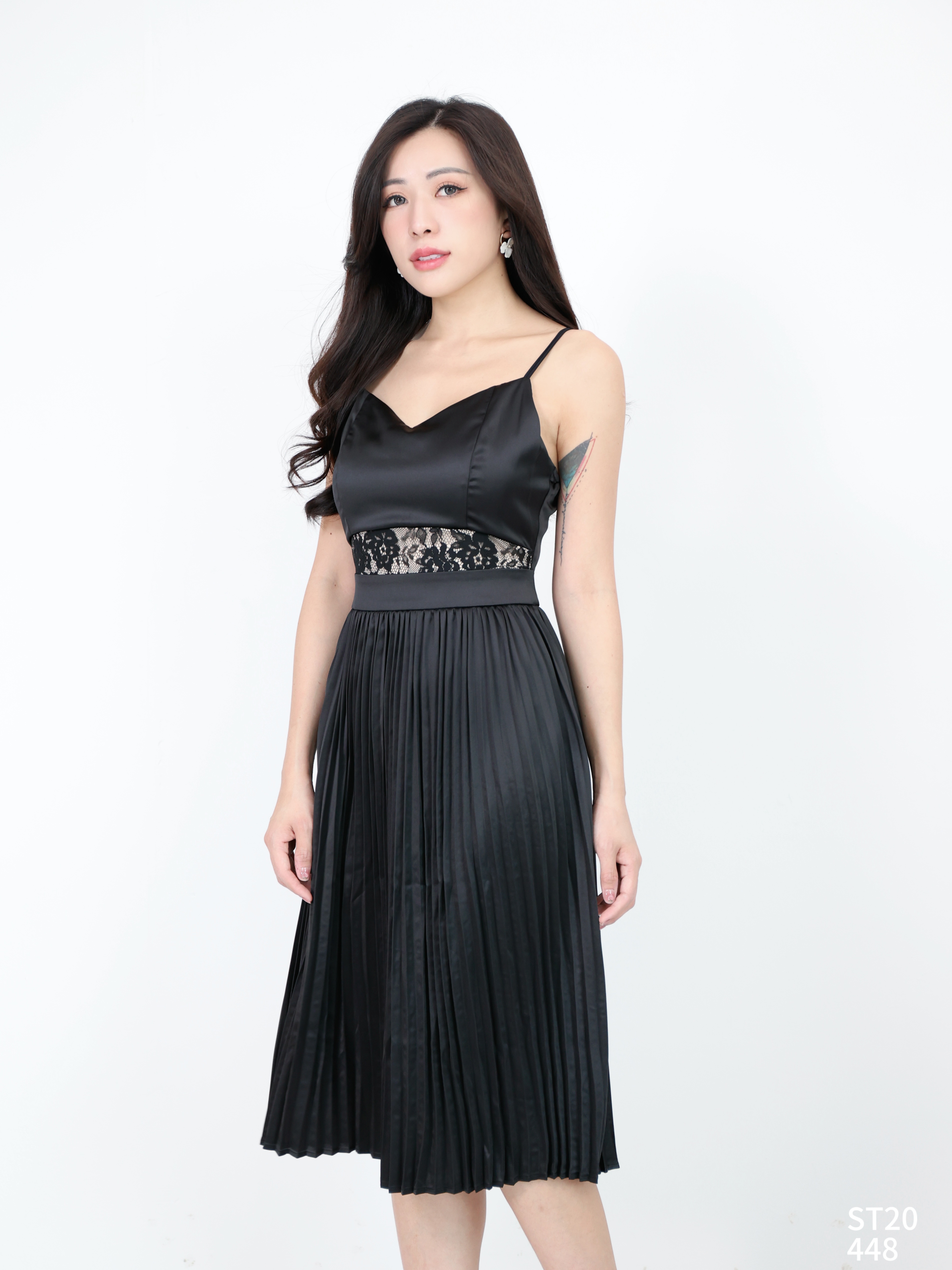 色丁拼接蕾丝吊带连身裙 (ST20448) 