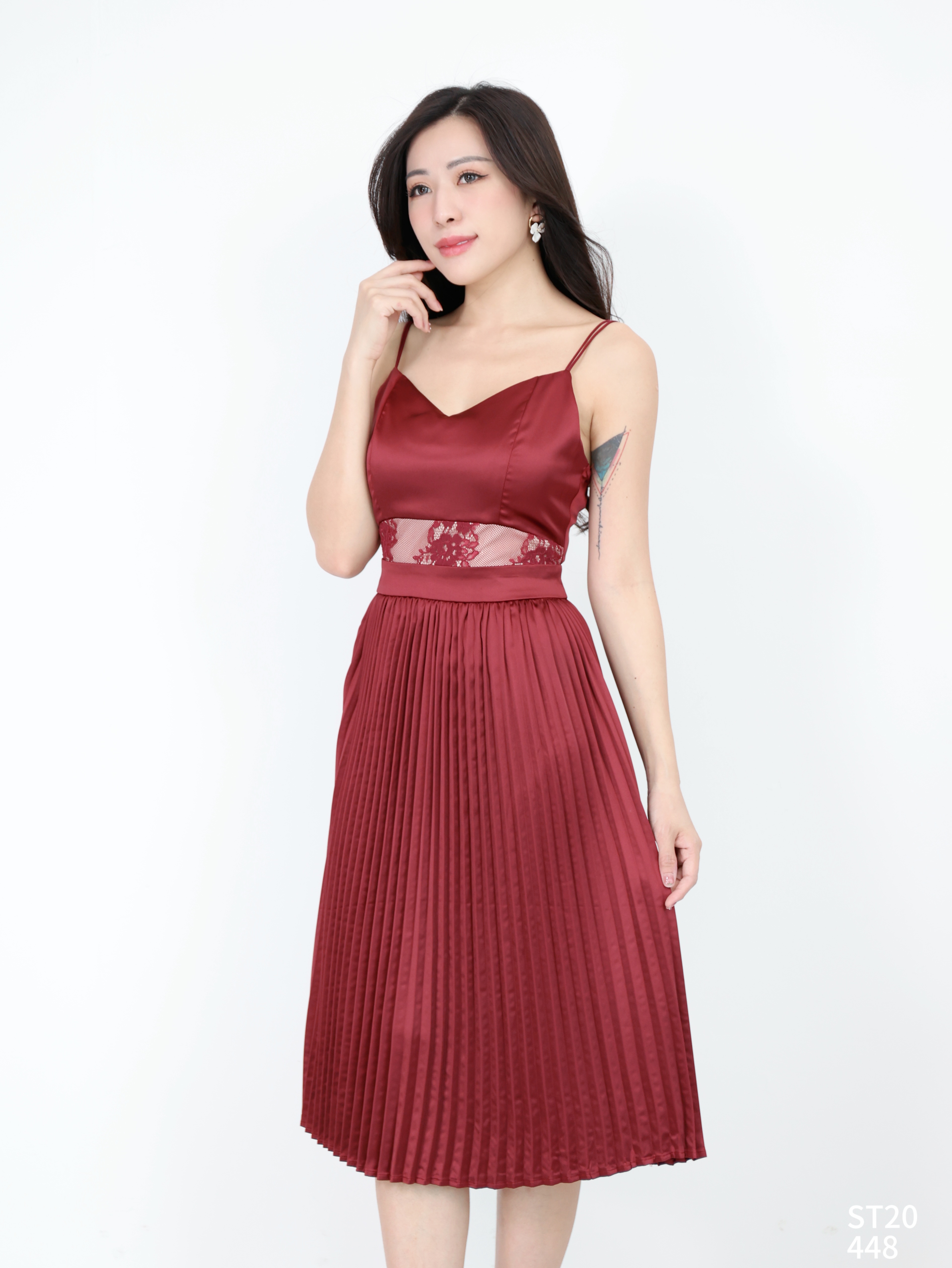 色丁拼接蕾丝吊带连身裙 (ST20448) 