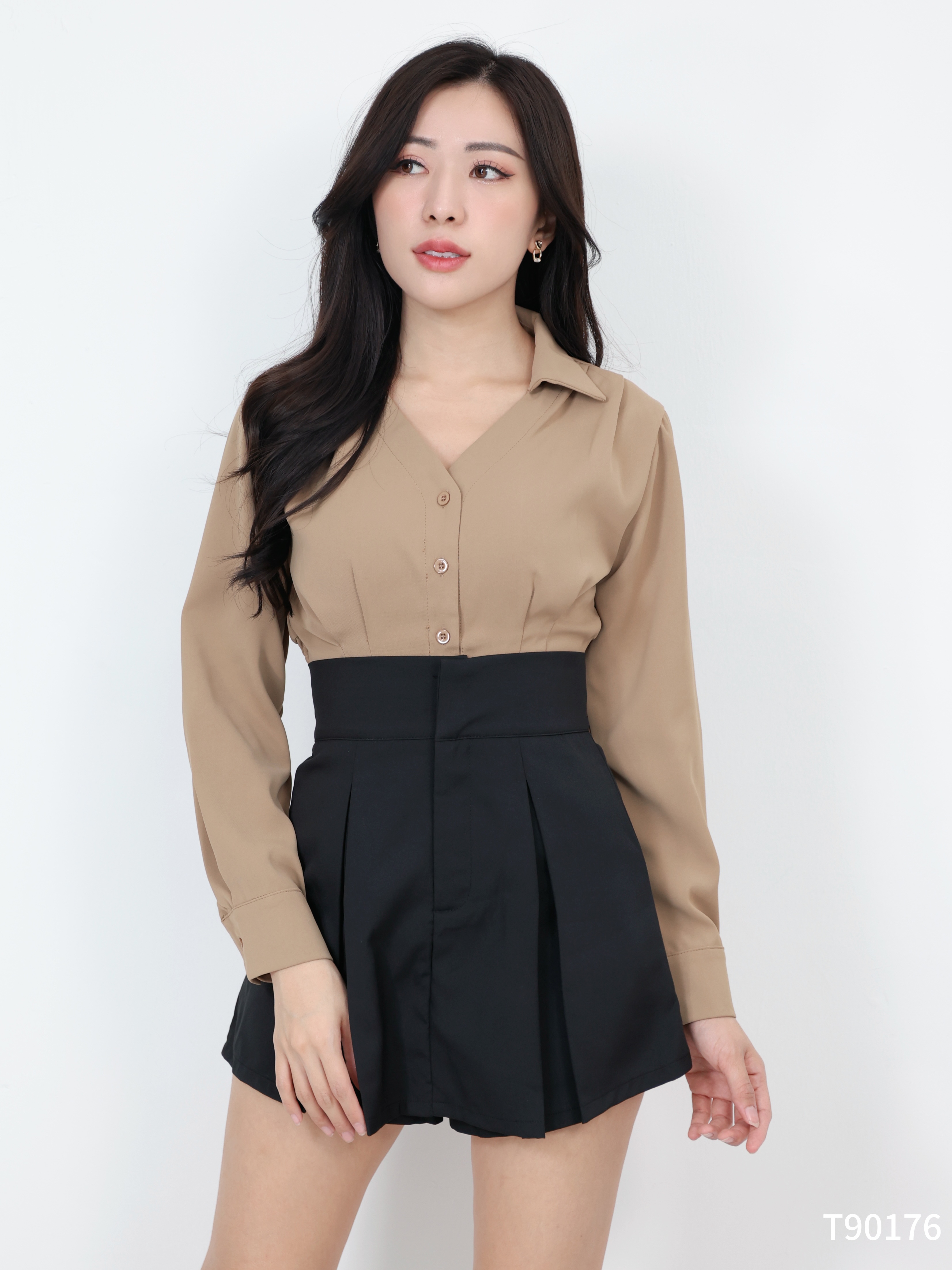 【LBP独家】高级设计感V领长袖上衣 (T90176) - 特价-La'Belle Fashion Boutique Sdn Bhd