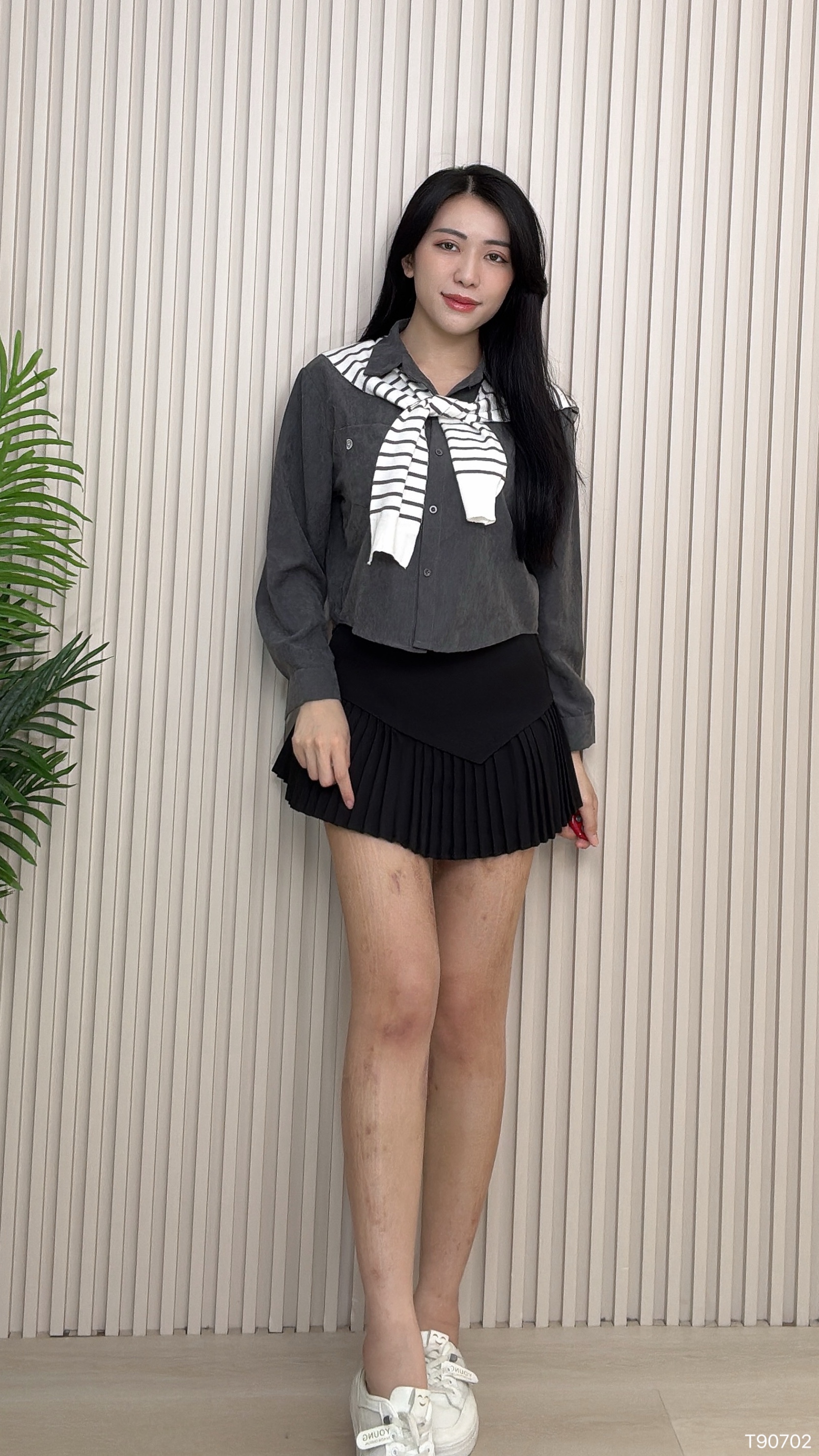 学院风叠穿撞色设计长袖上衣 (T90702)