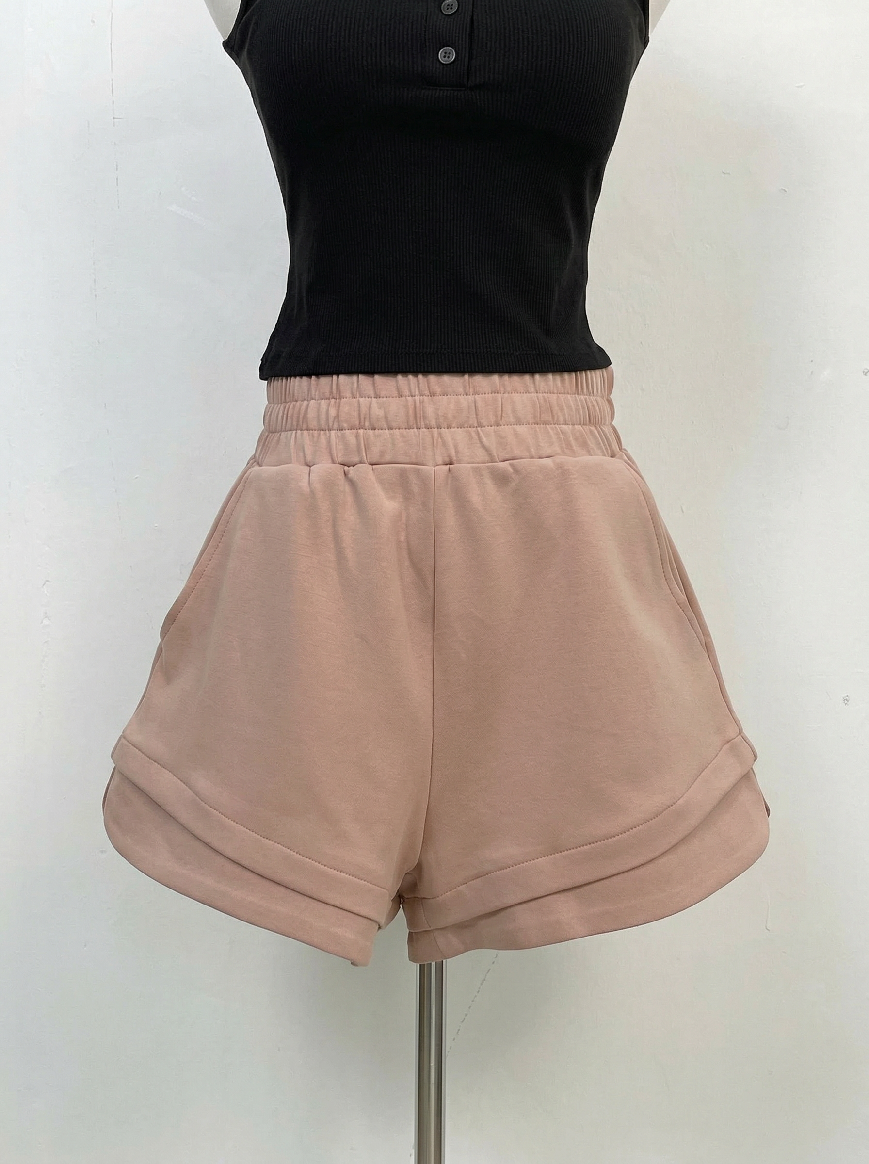 日常百搭款微笑设计高腰短裤 (P40239)