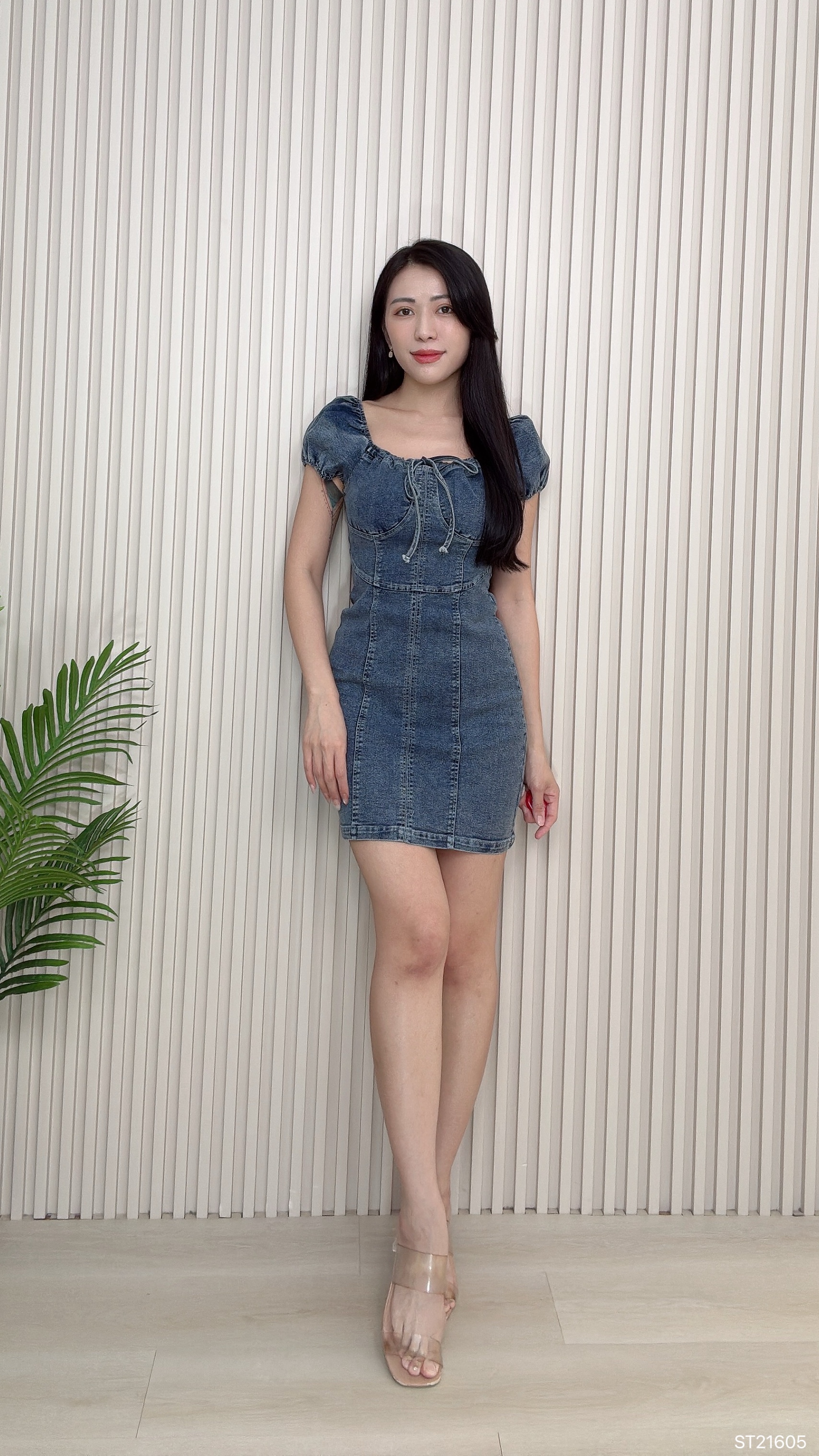 气质女神款系带设计显瘦连身裙 (ST21605)