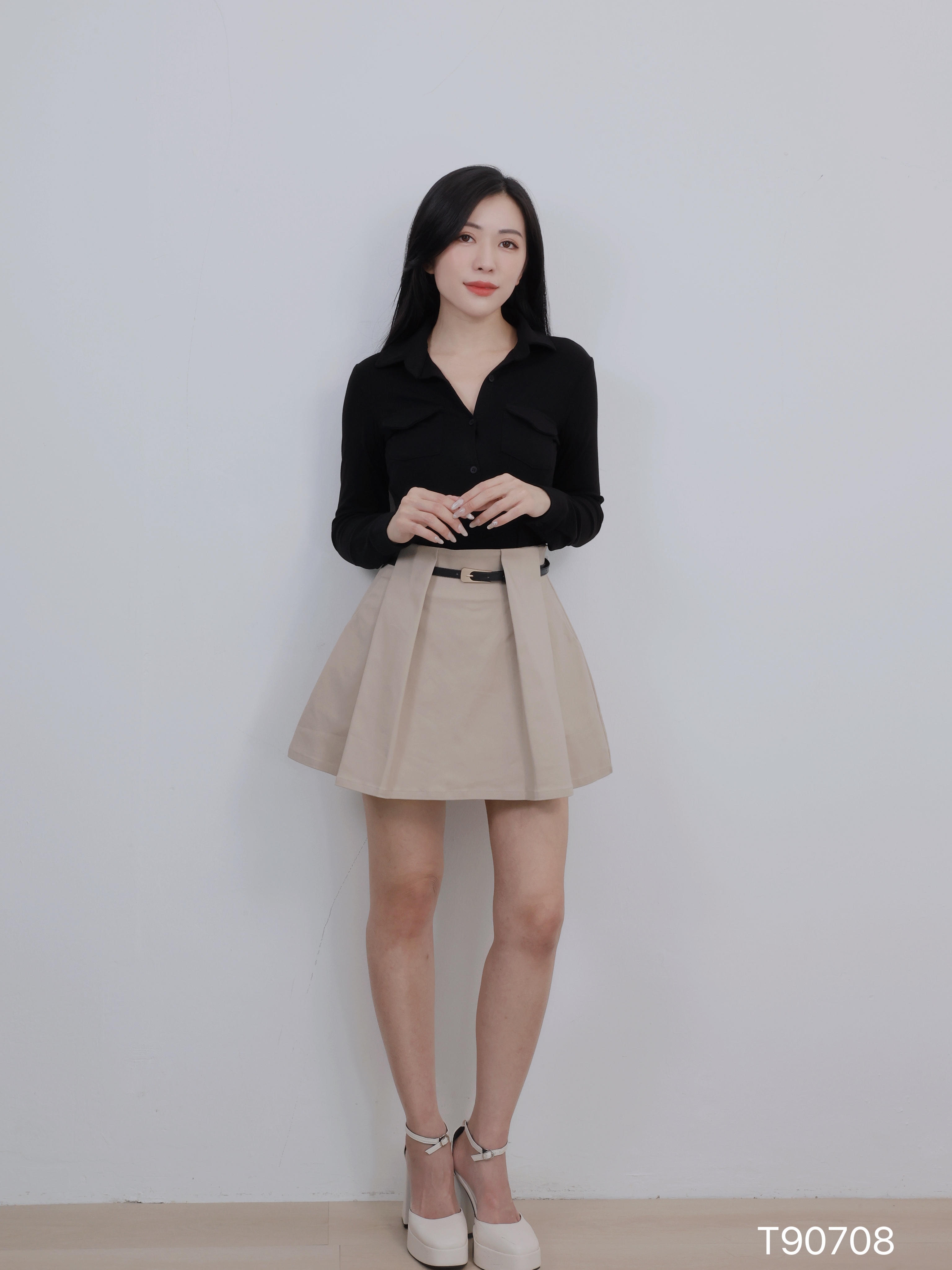 气质OL风翻领设计开衬上衣 (T90708)