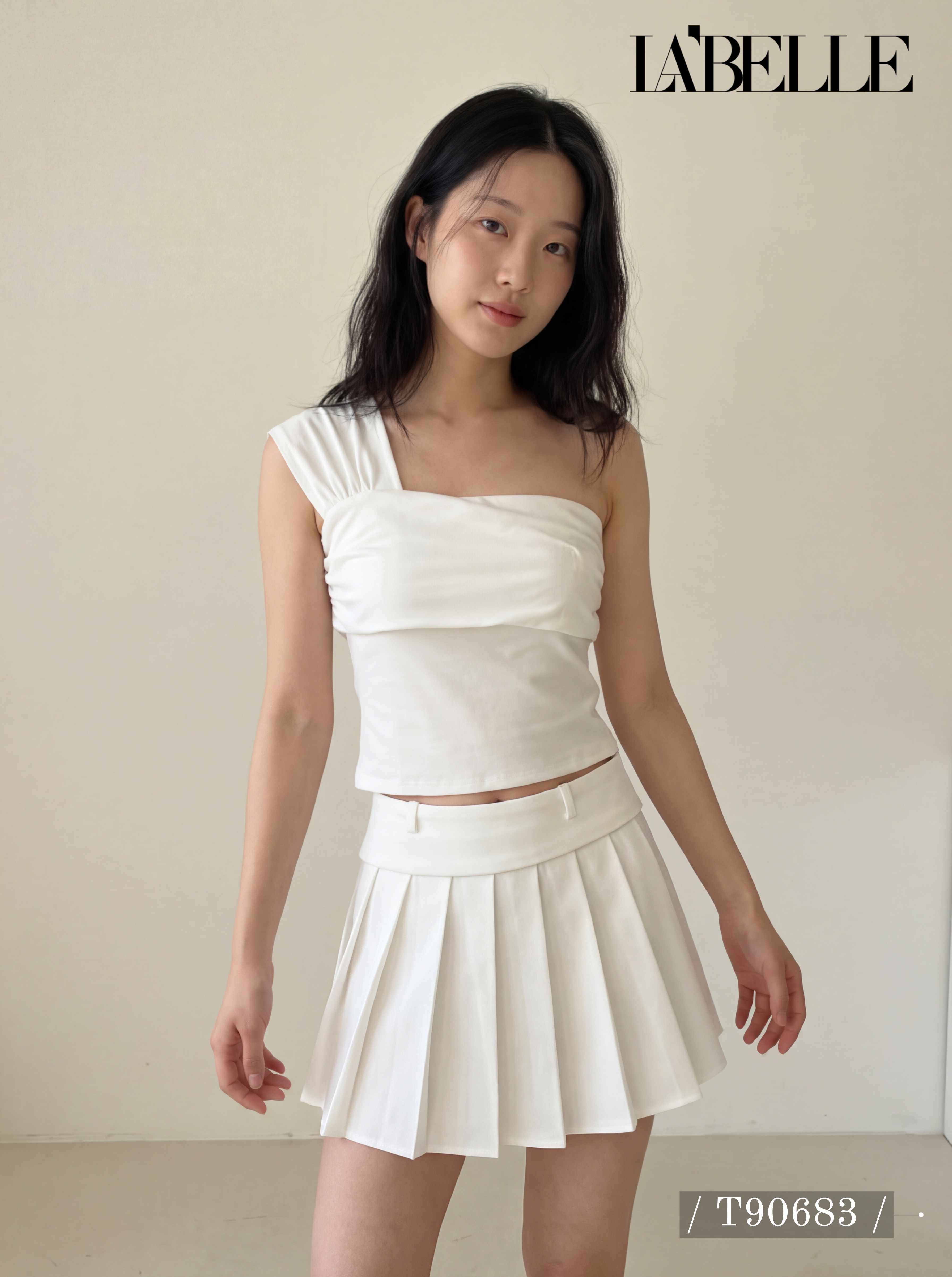 百搭纯色斜肩露锁骨设计上衣 (T90683)