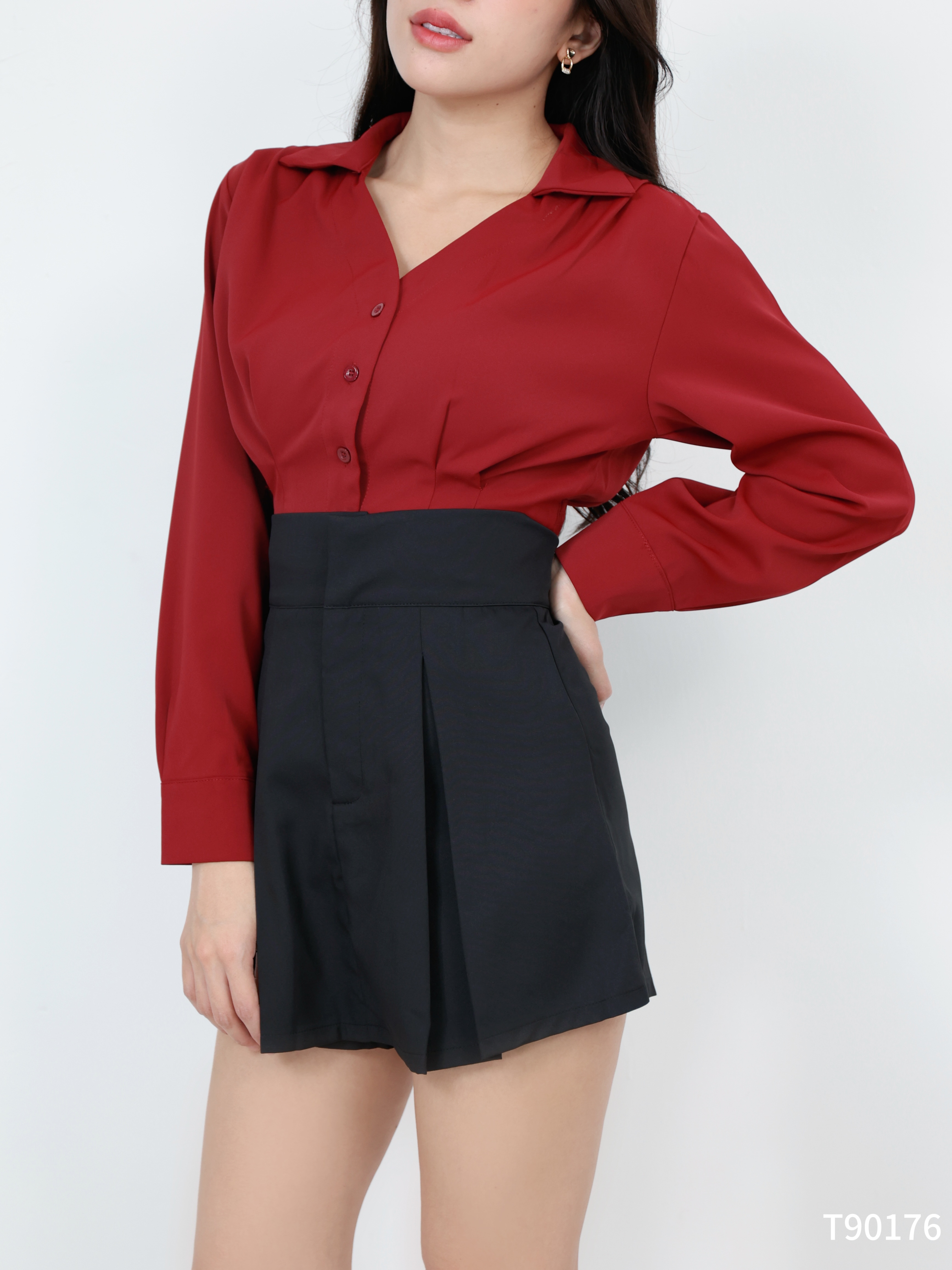 【LBP独家】高级设计感V领长袖上衣 (T90176) - 特价-La'Belle Fashion Boutique Sdn Bhd