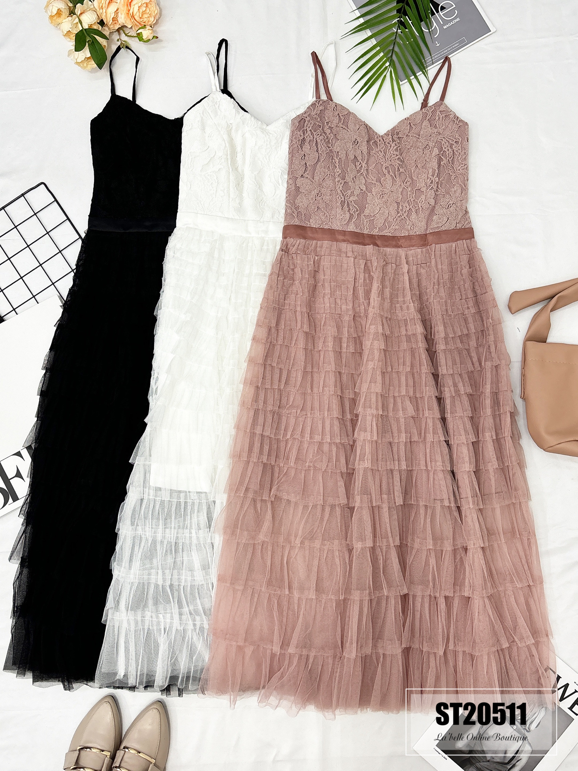 【LBP独家】甜美风V领蕾丝拼薄纱设计吊带连身裙  (ST20511)