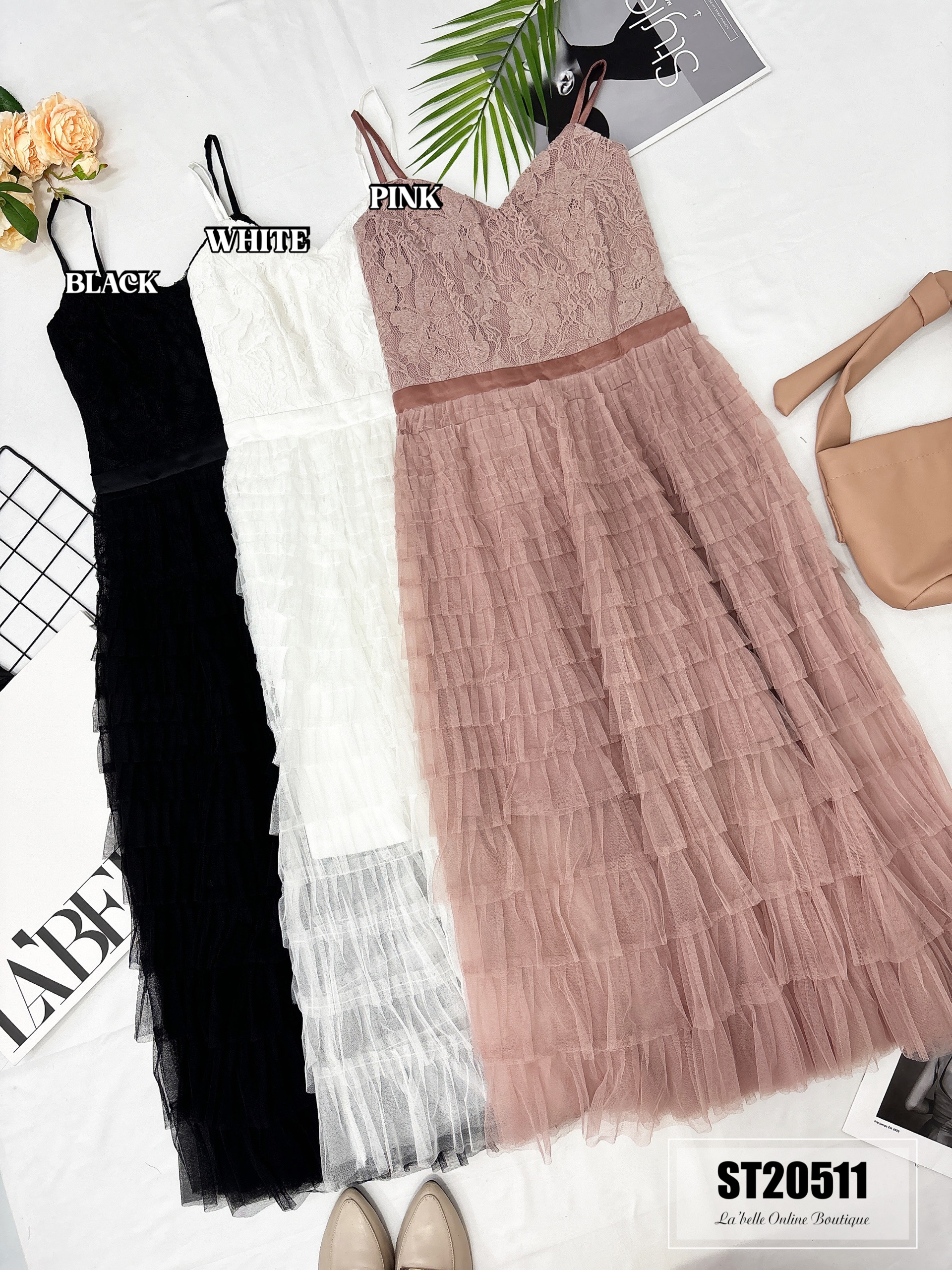 【LBP独家】甜美风V领蕾丝拼薄纱设计吊带连身裙  (ST20511)