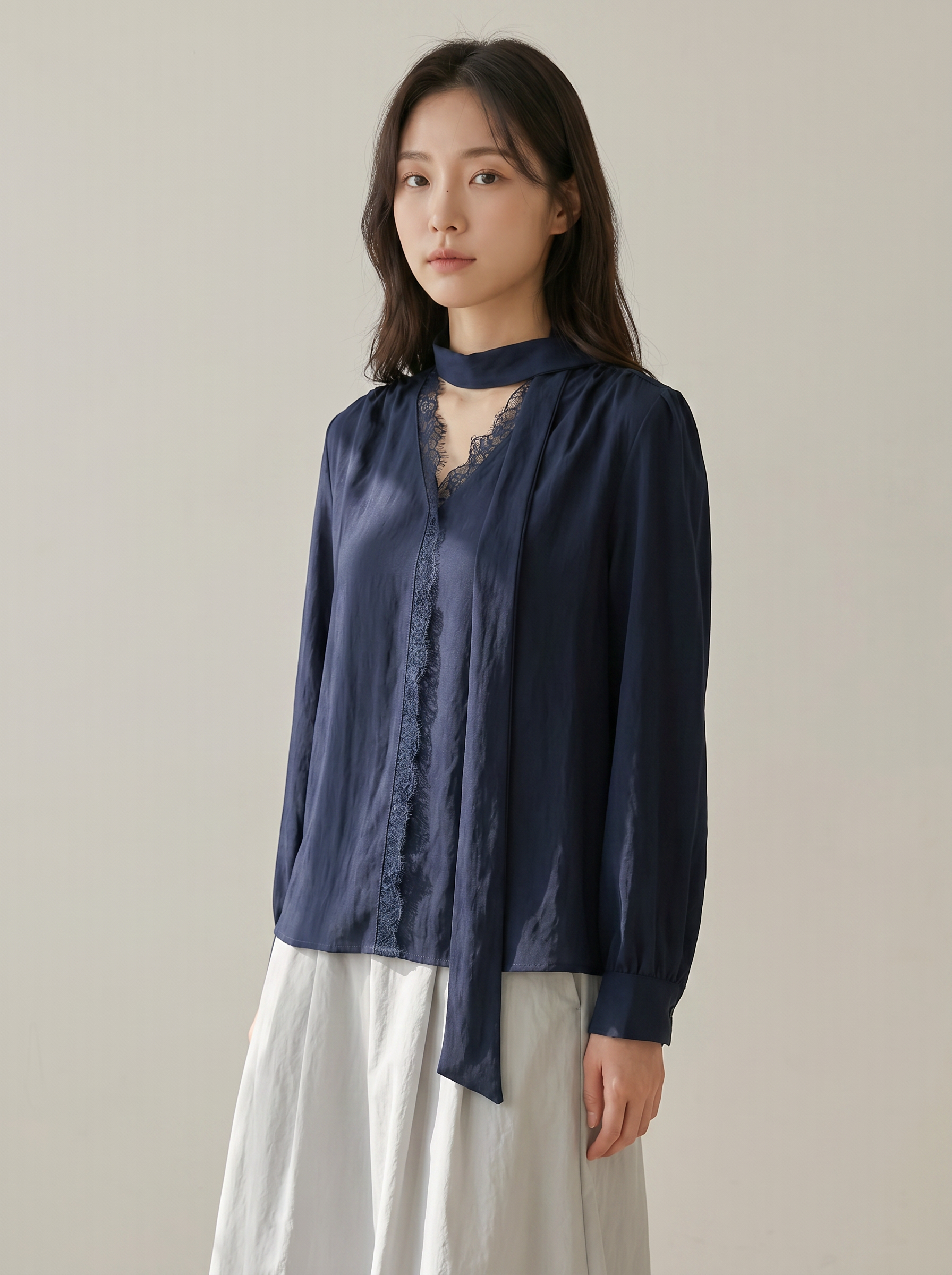 设计感V领蕾丝拼接飘带长袖上衣 (T90718)