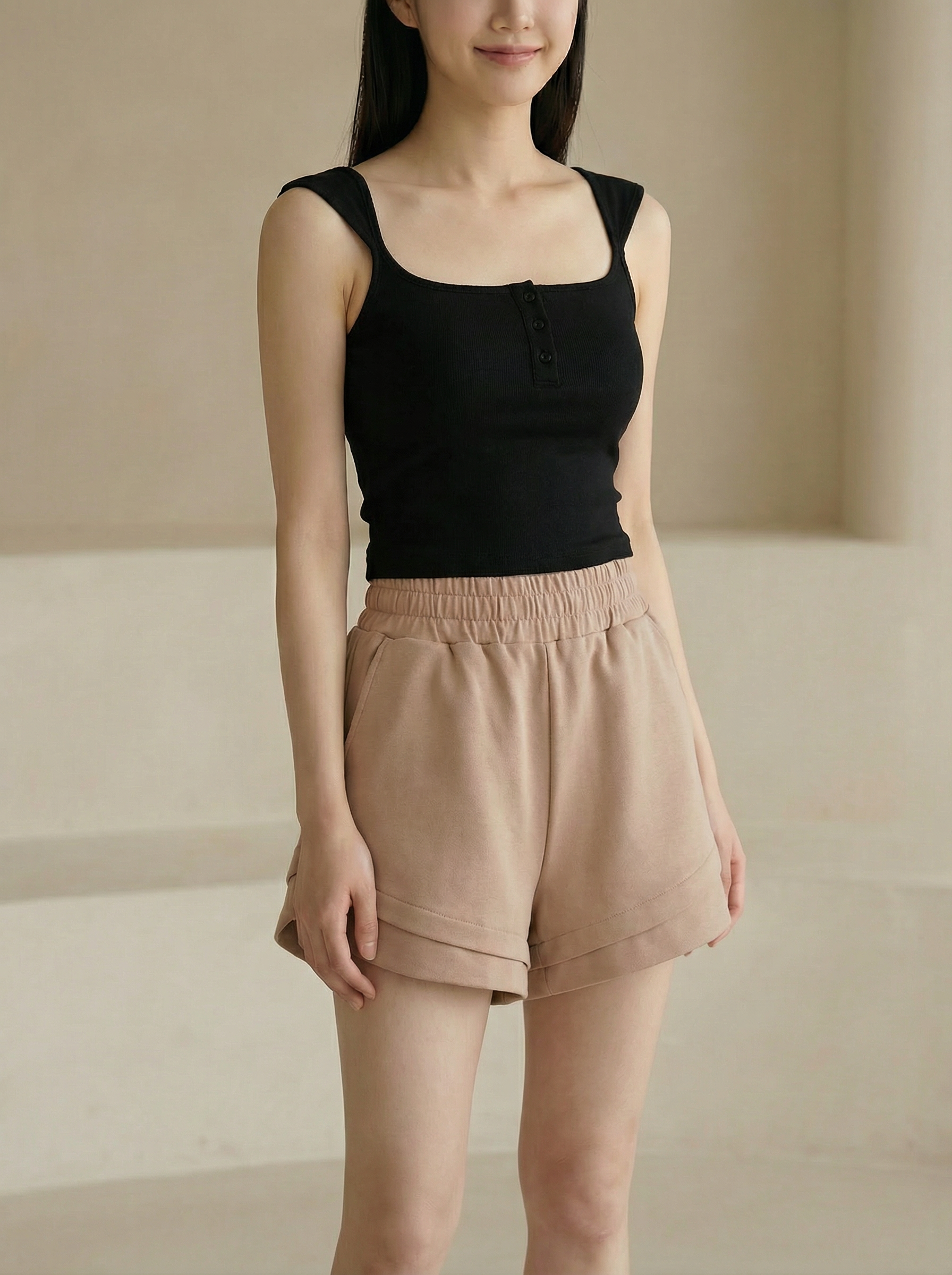 日常百搭款微笑设计高腰短裤 (P40239)