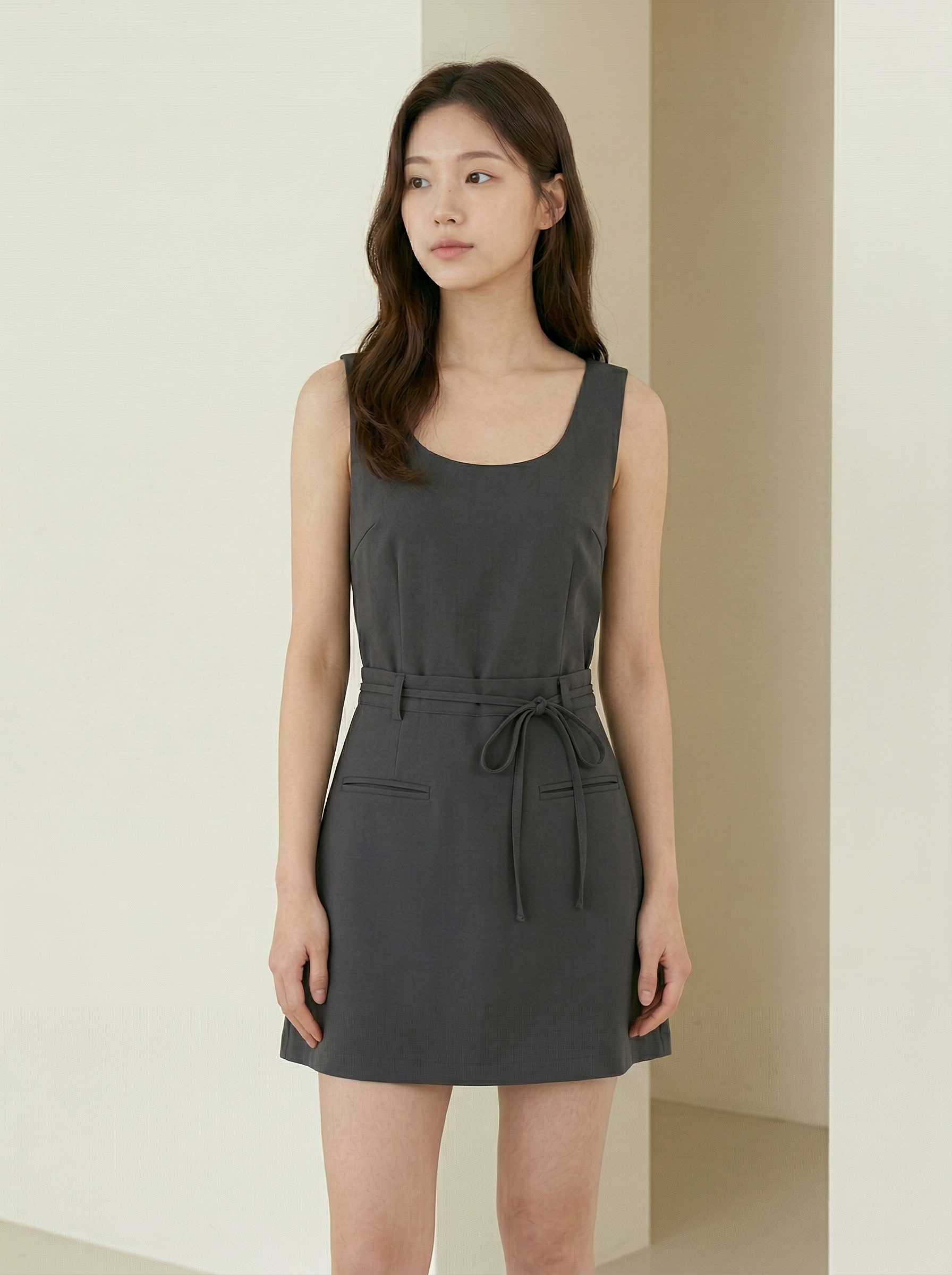 简约大气圆领系带设计连身裙 (ST21610)