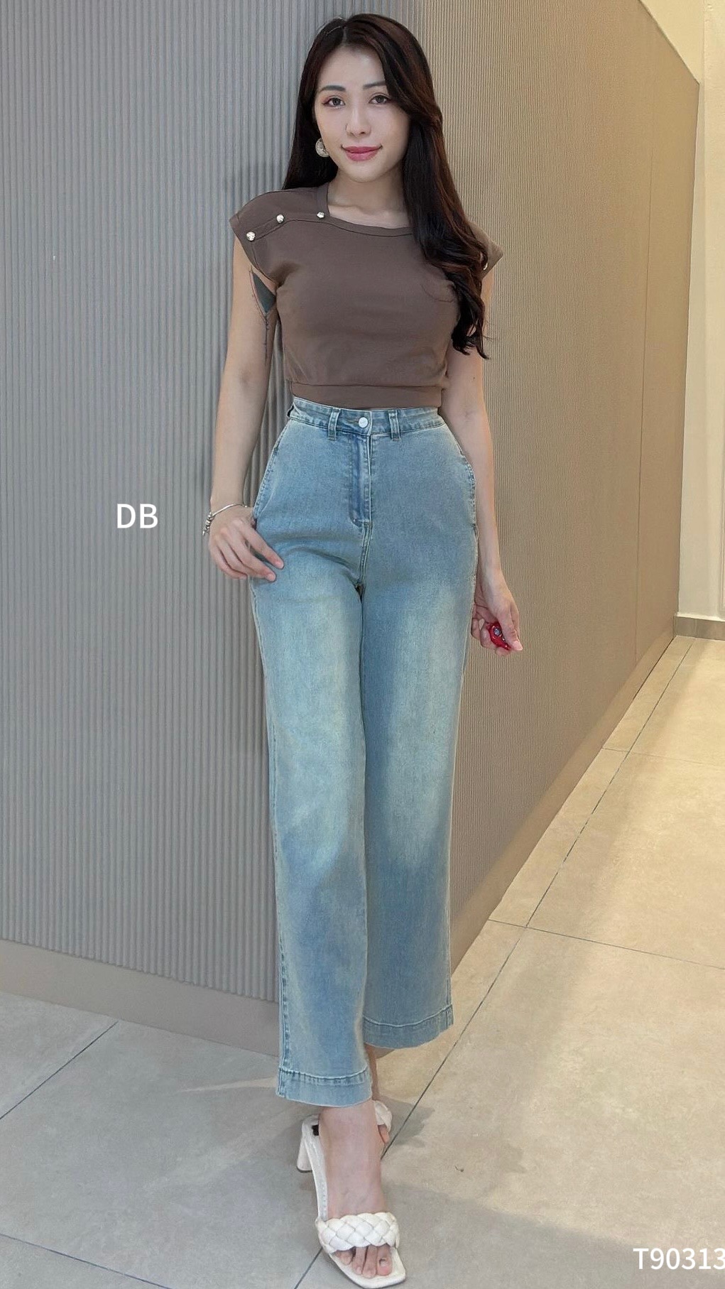 百搭钮扣设计方领上衣 (T90313)-La'Belle Fashion Boutique Sdn Bhd
