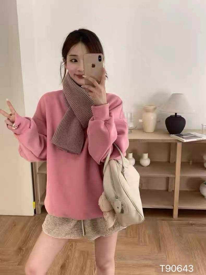 百搭多彩圆领卫衣加绒围巾 (T90643)