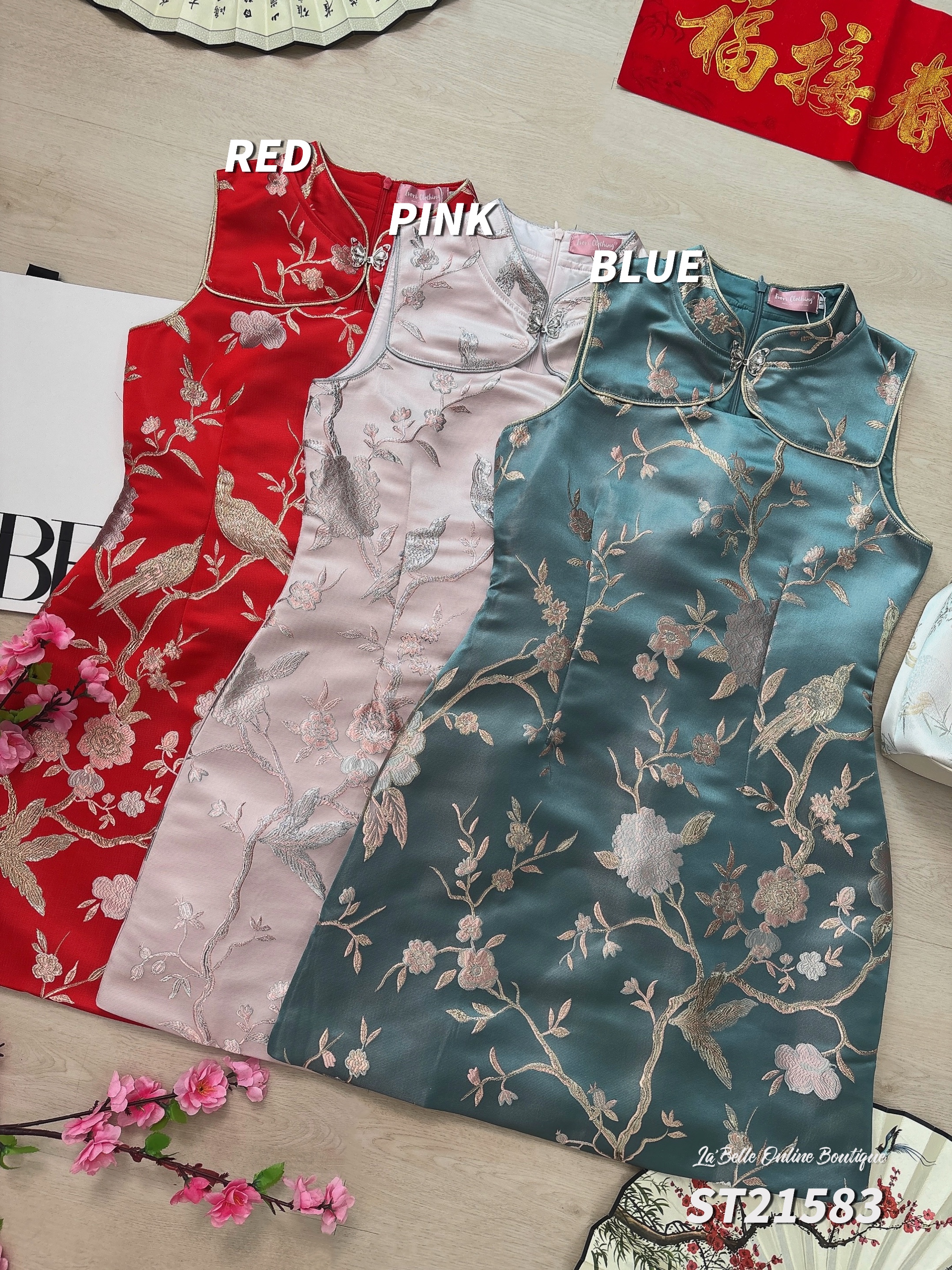 鸟语花香钻石蝴蝶扣设计无袖旗袍 （ST21583）