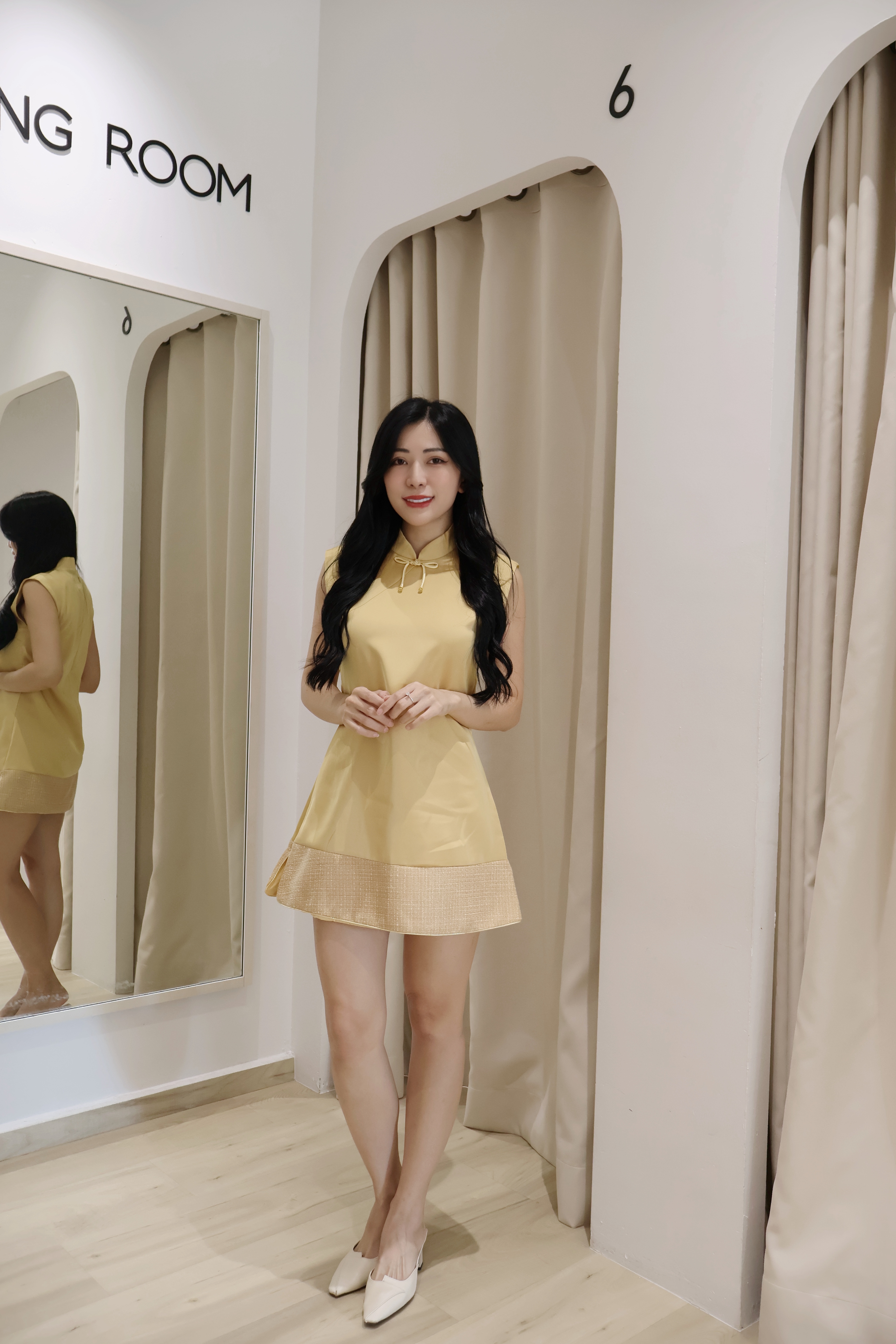 【LBP 独家新年系列】优雅新中式拼接设计无袖立领旗袍 (ST21487)