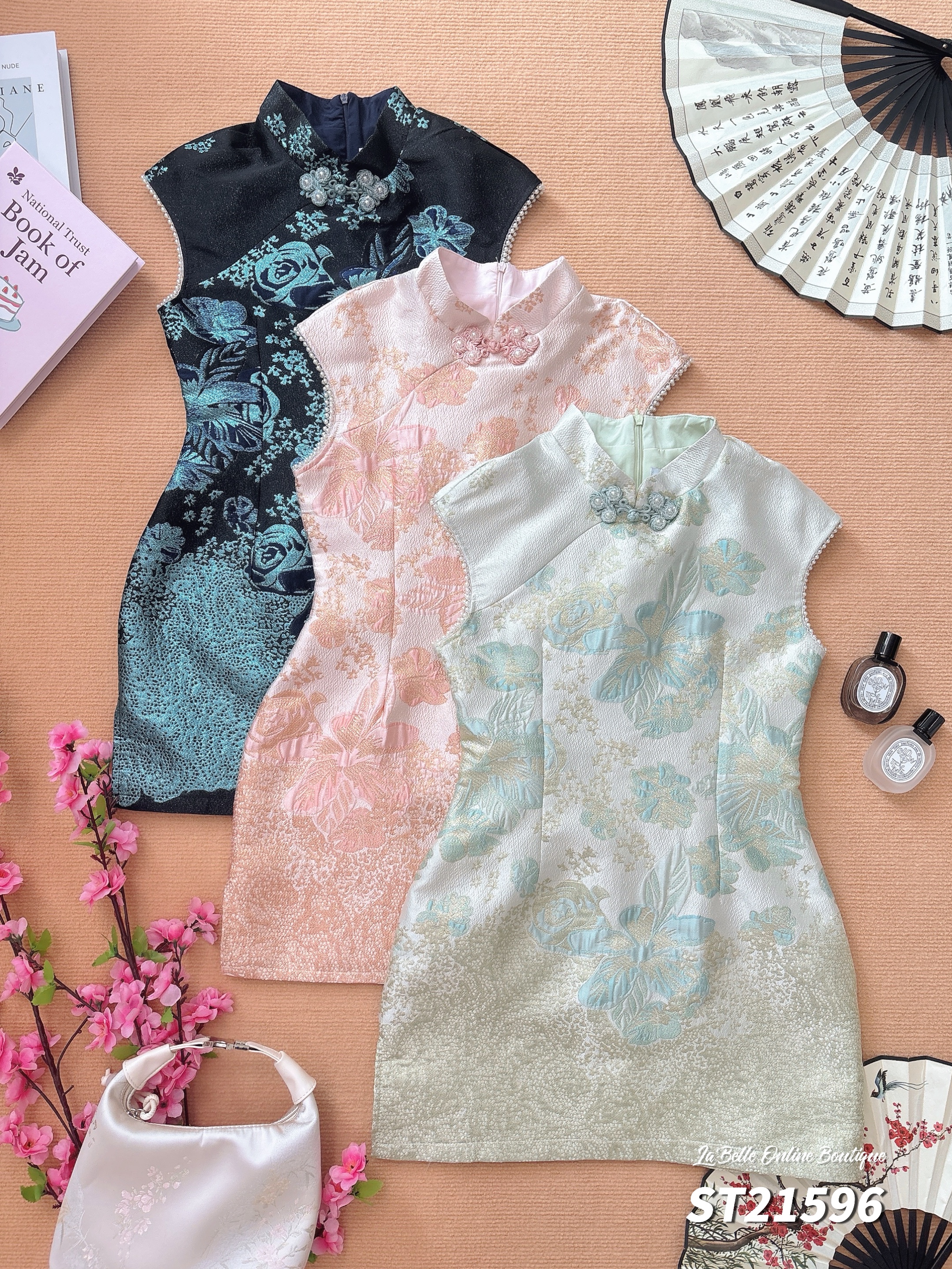 【预购PRE-ORDER】【LBP 独家新年系列】改良版袖口珍珠包边设计旗袍 (ST21596)