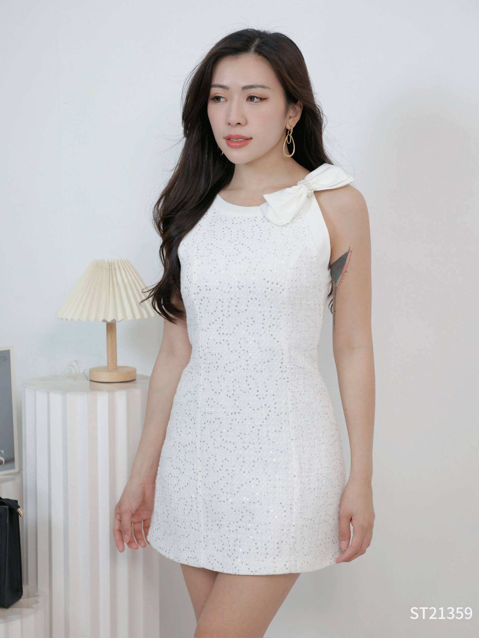 小香风Cut-in圆领蝴蝶结设计连身裙 (ST21359)