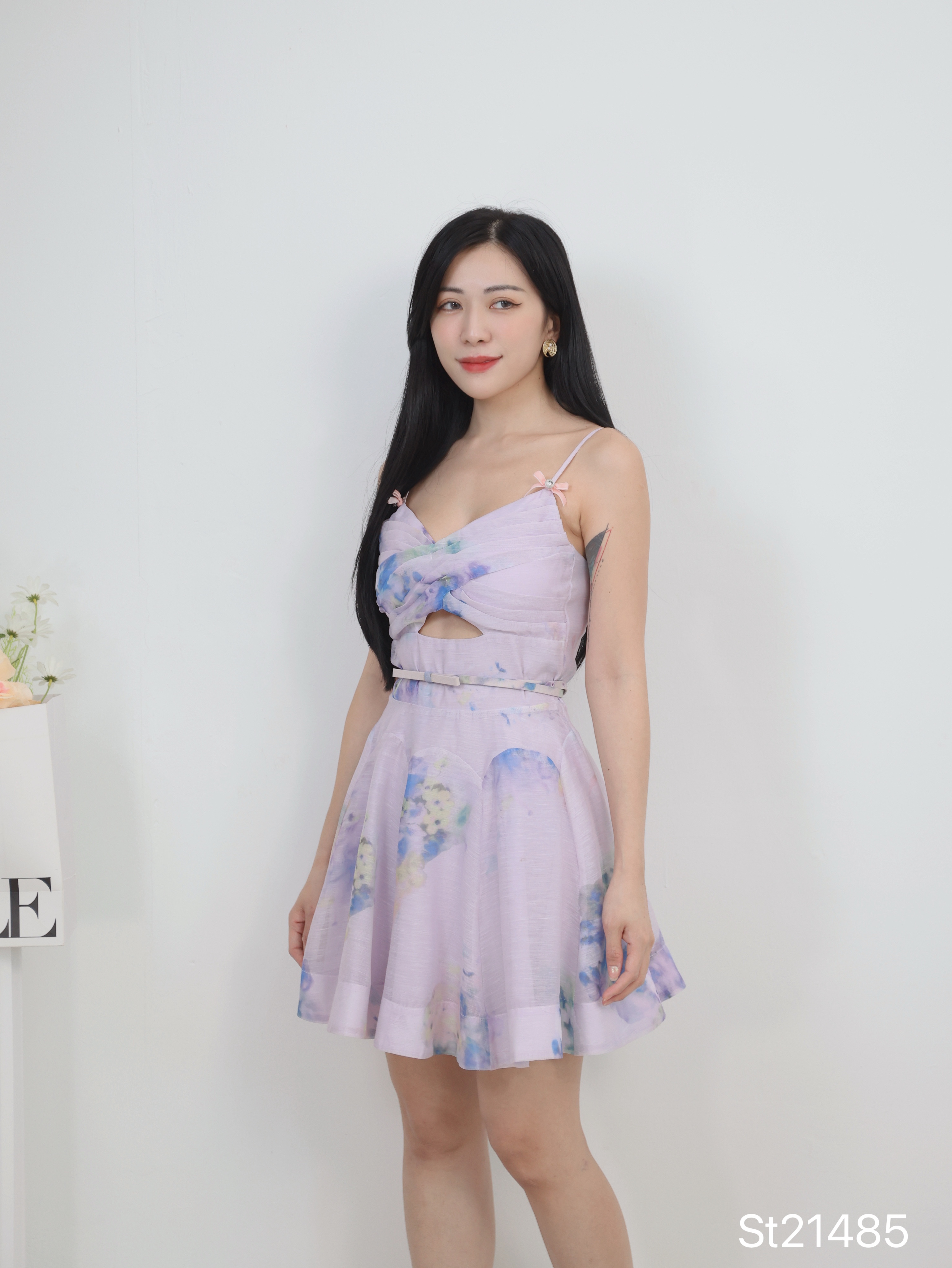 【LBP独家】秘境花仙露肩碎花褶皱设计吊带连身裙 (ST21485)