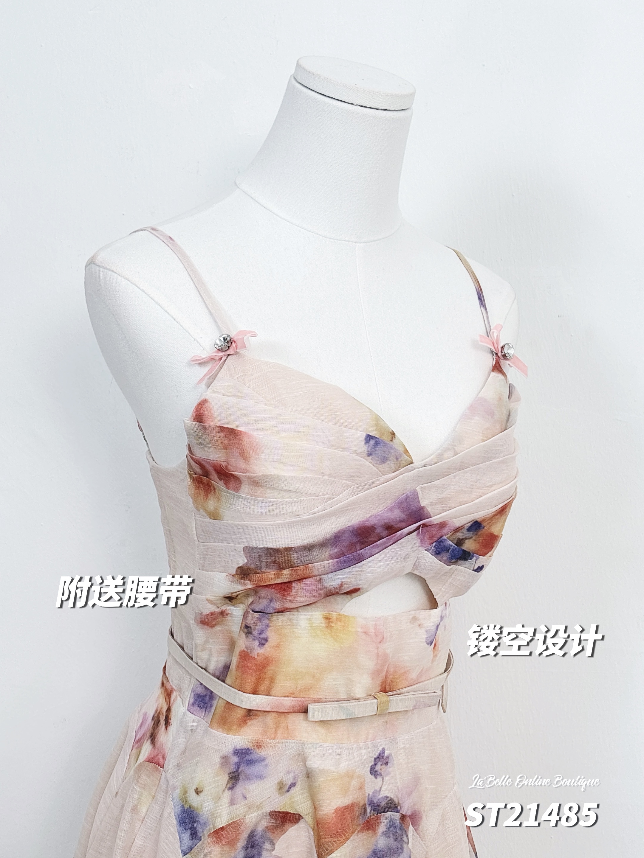 【LBP独家】秘境花仙露肩碎花褶皱设计吊带连身裙 (ST21485)