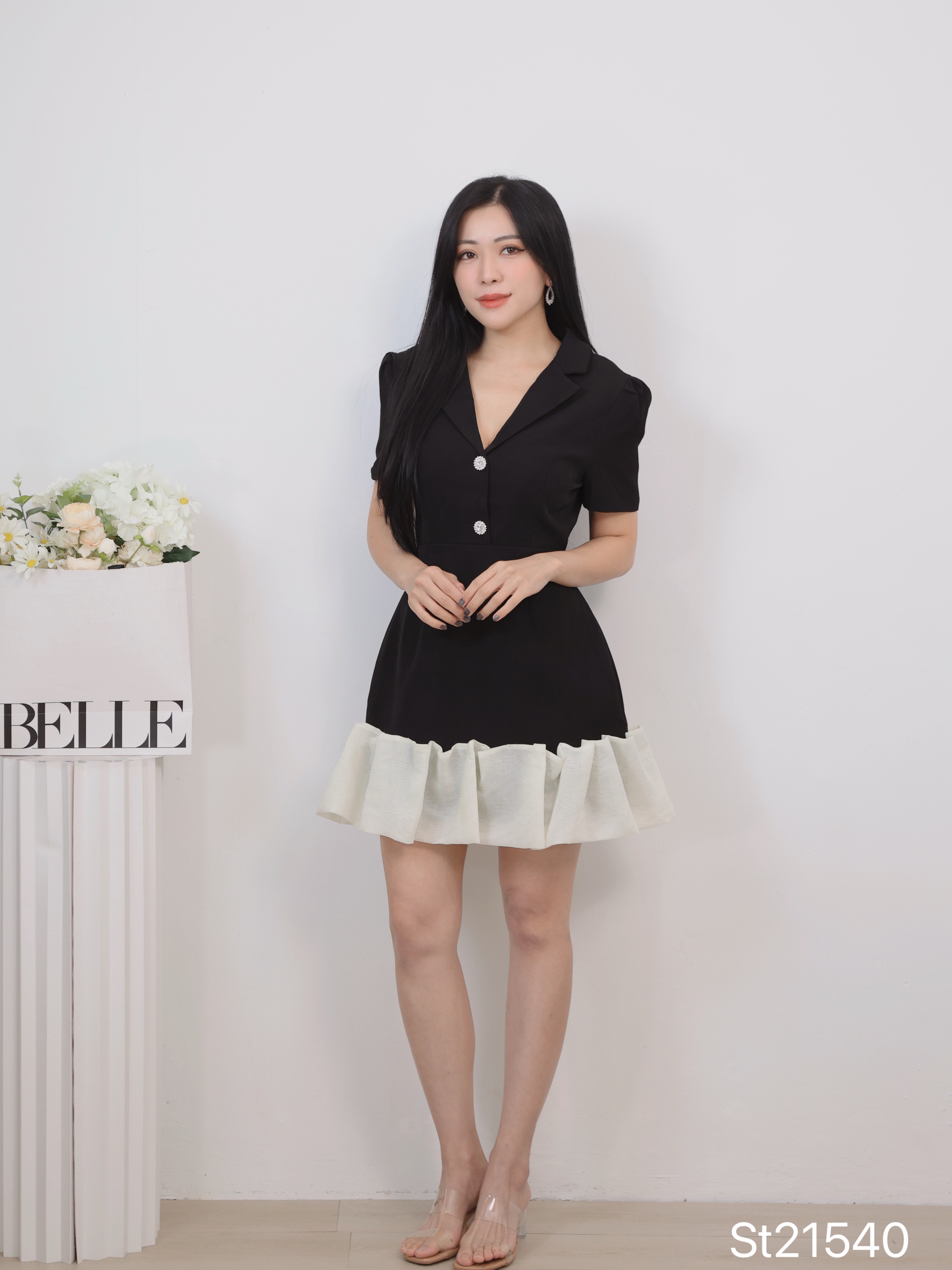 法式大V西装领荷叶裙摆设计连身裙 (ST21540)