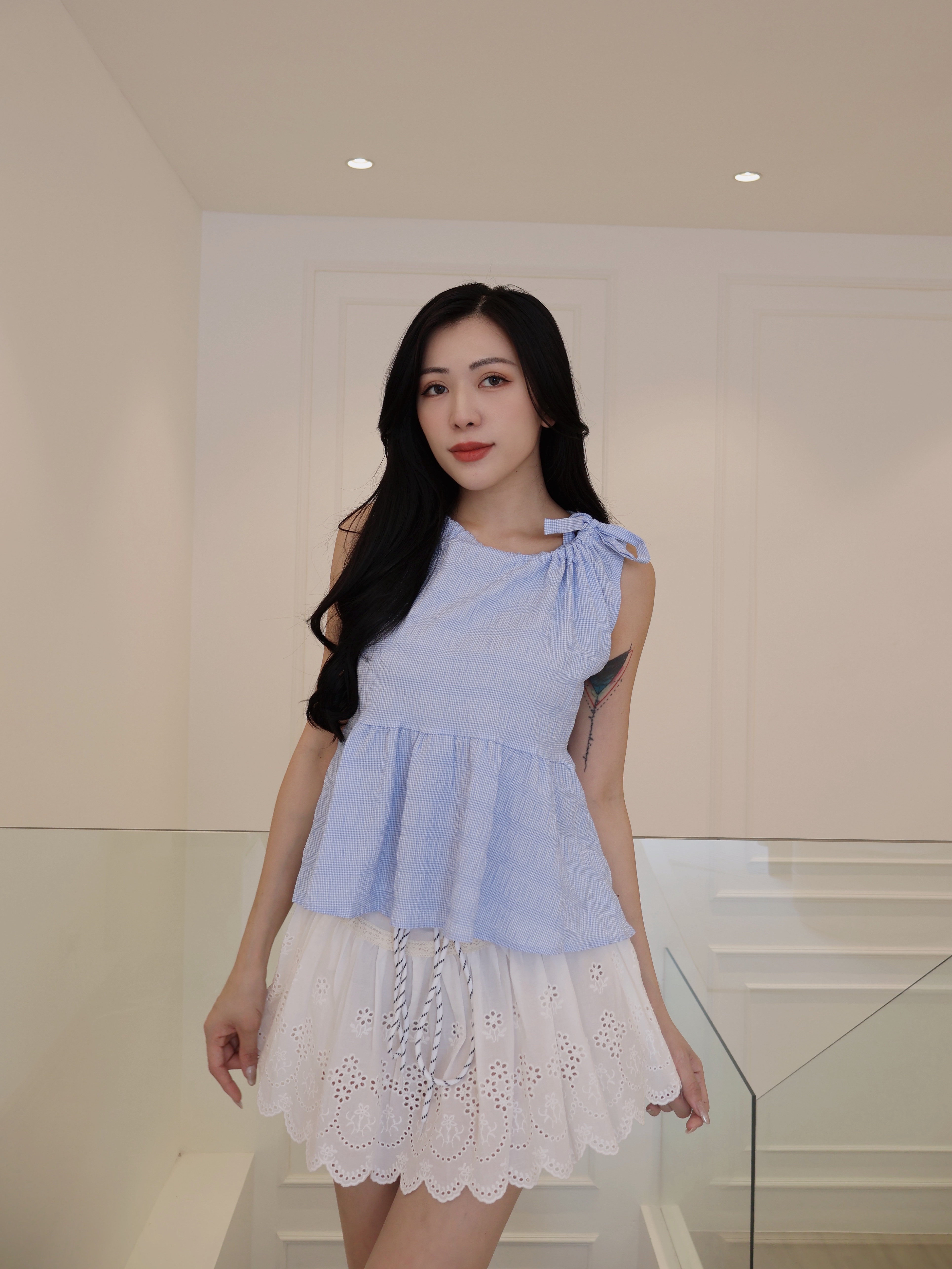 甜美镂空刺绣系带设计高腰短裙 (S6538)