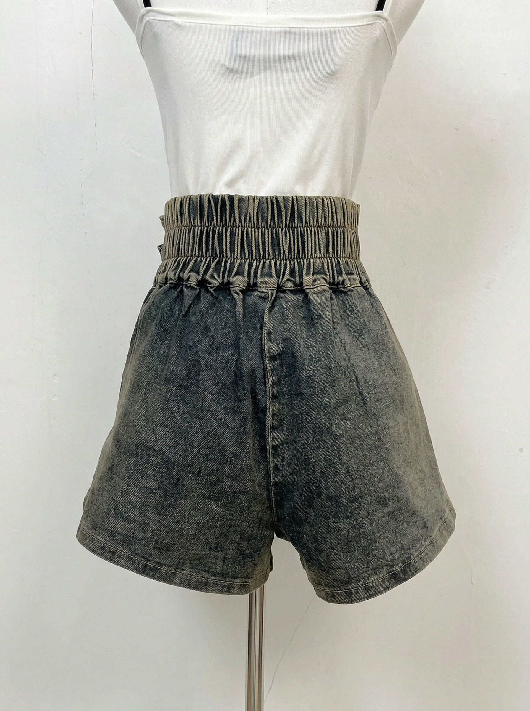 韩系A字假腰带设计高腰短裤 (J3584)