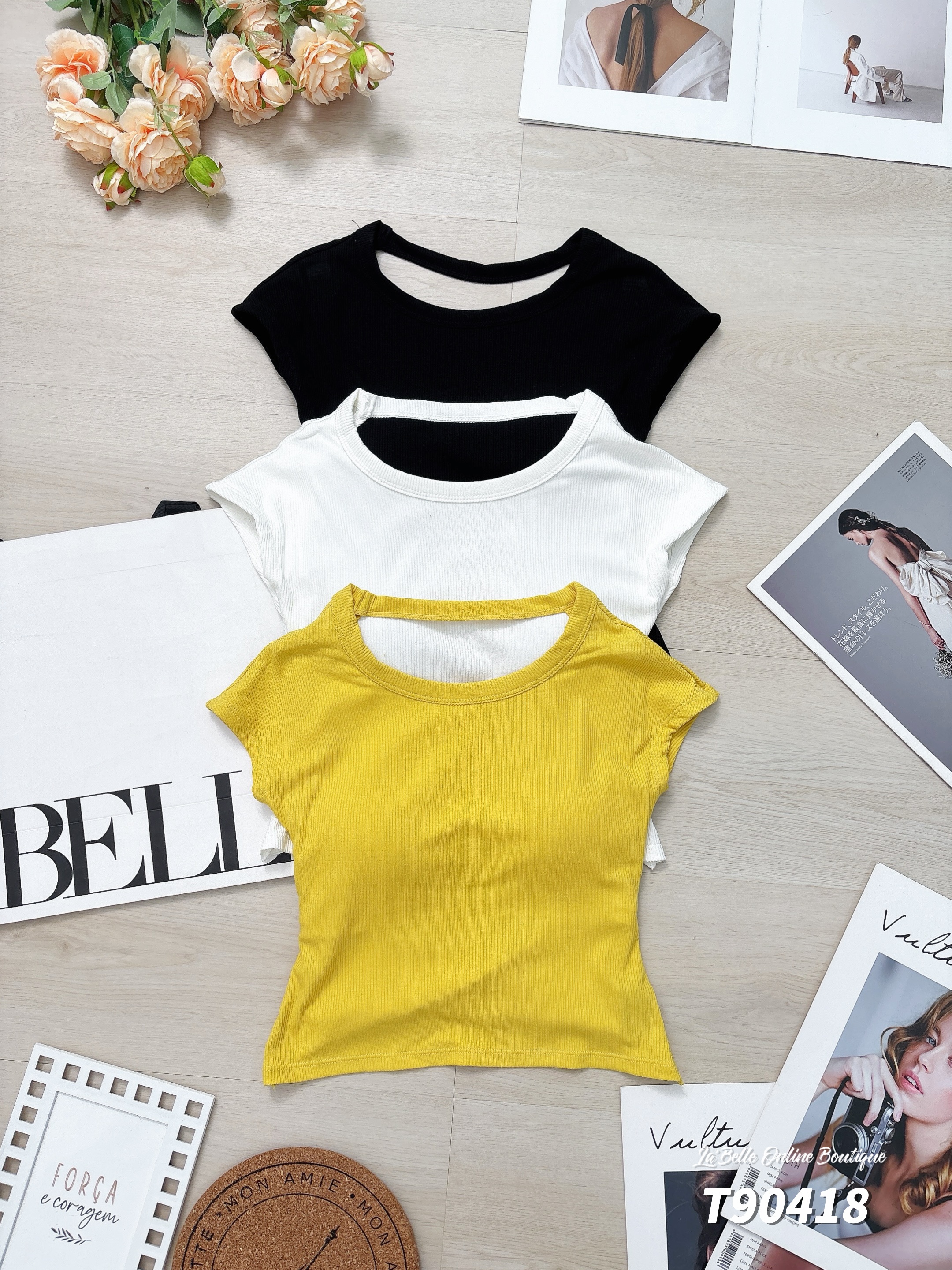 小心机背面镂空交叠下摆设计圆领上衣 (T90418)