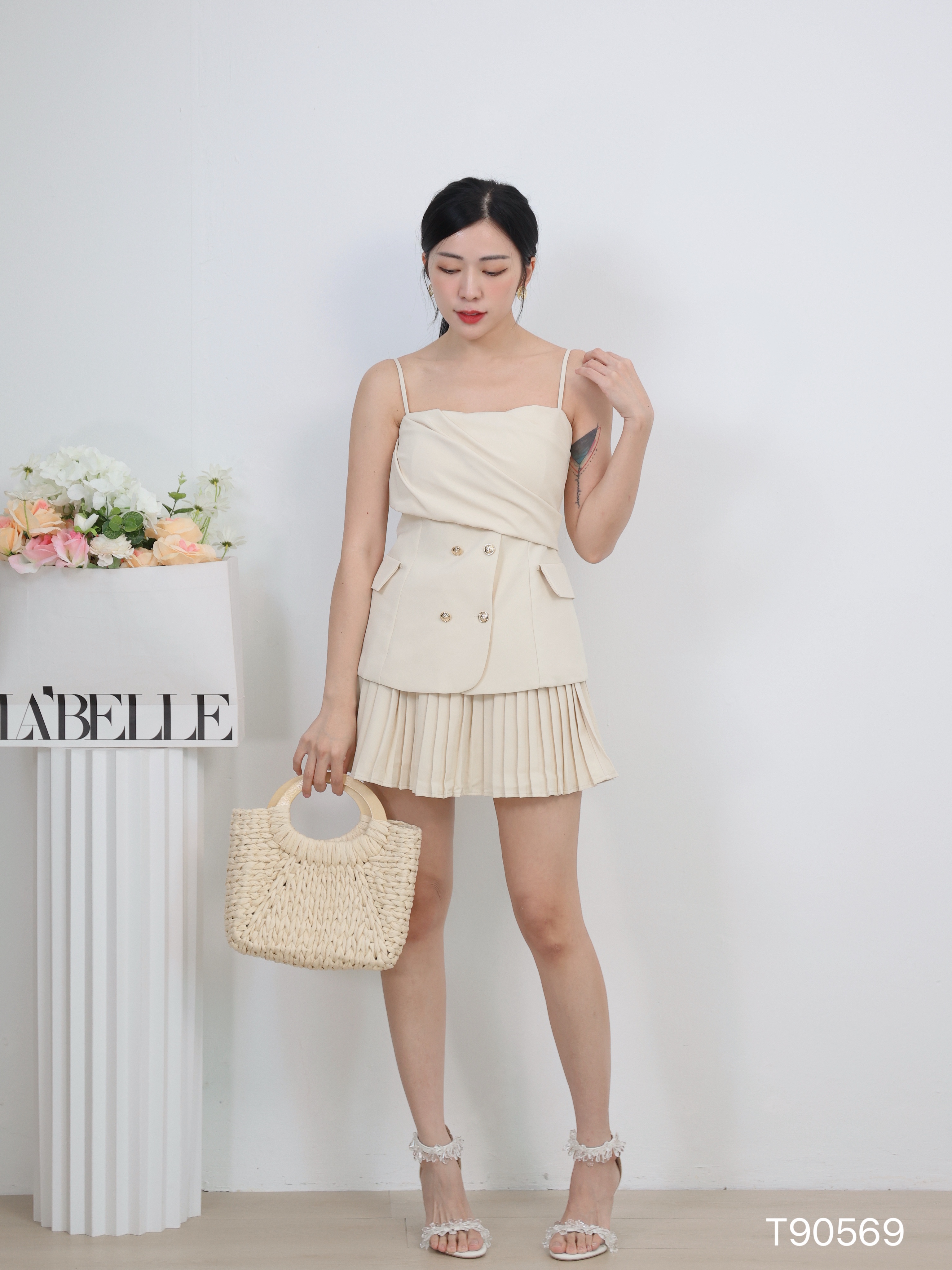 【LBP独家】高级感褶皱设计抹胸吊带上 (T90569)