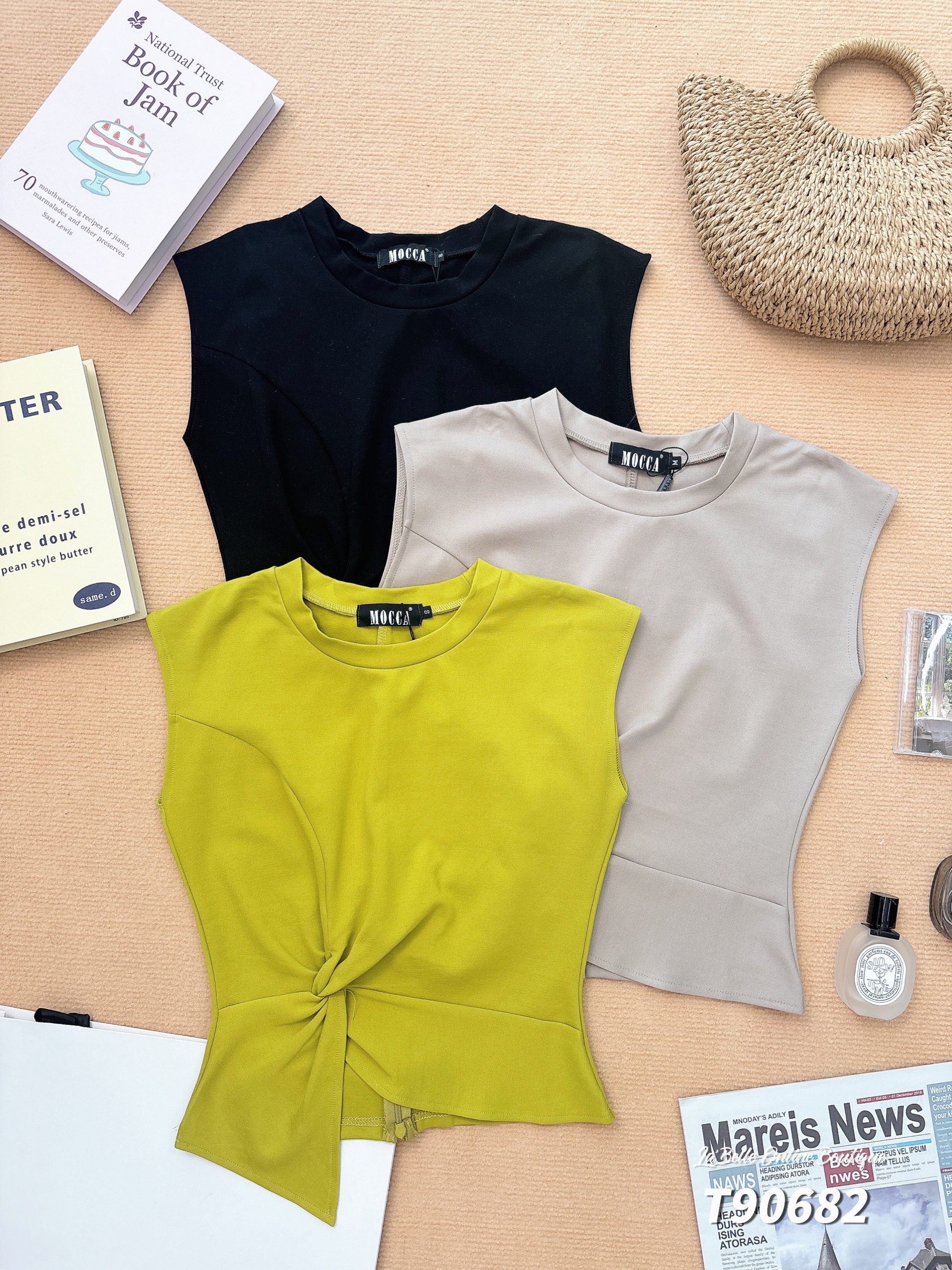 韩系设计感扭结不规则无袖上衣 (T90682)