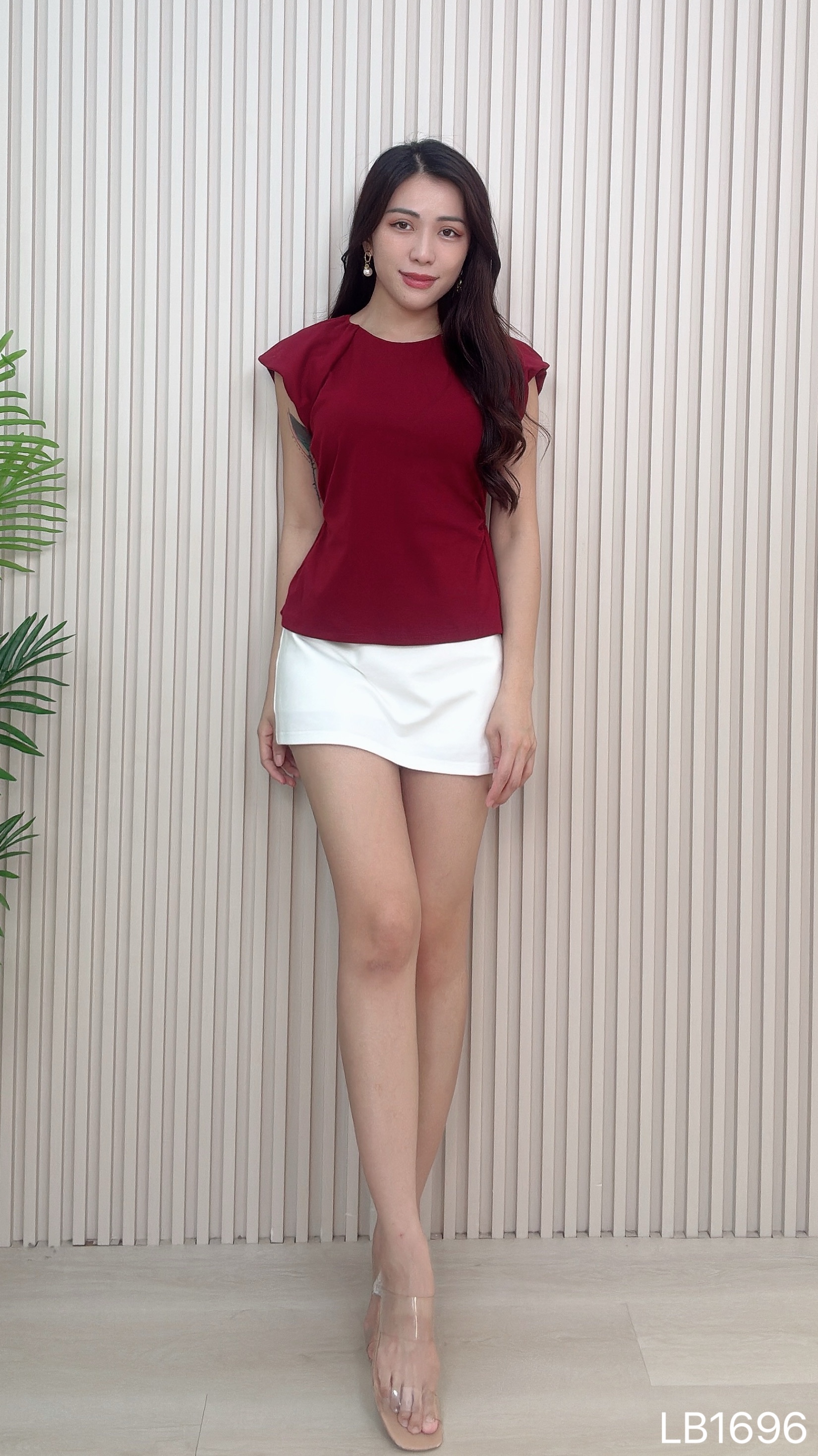 简约背面镂空设计圆领上衣 (LB1696)-特价