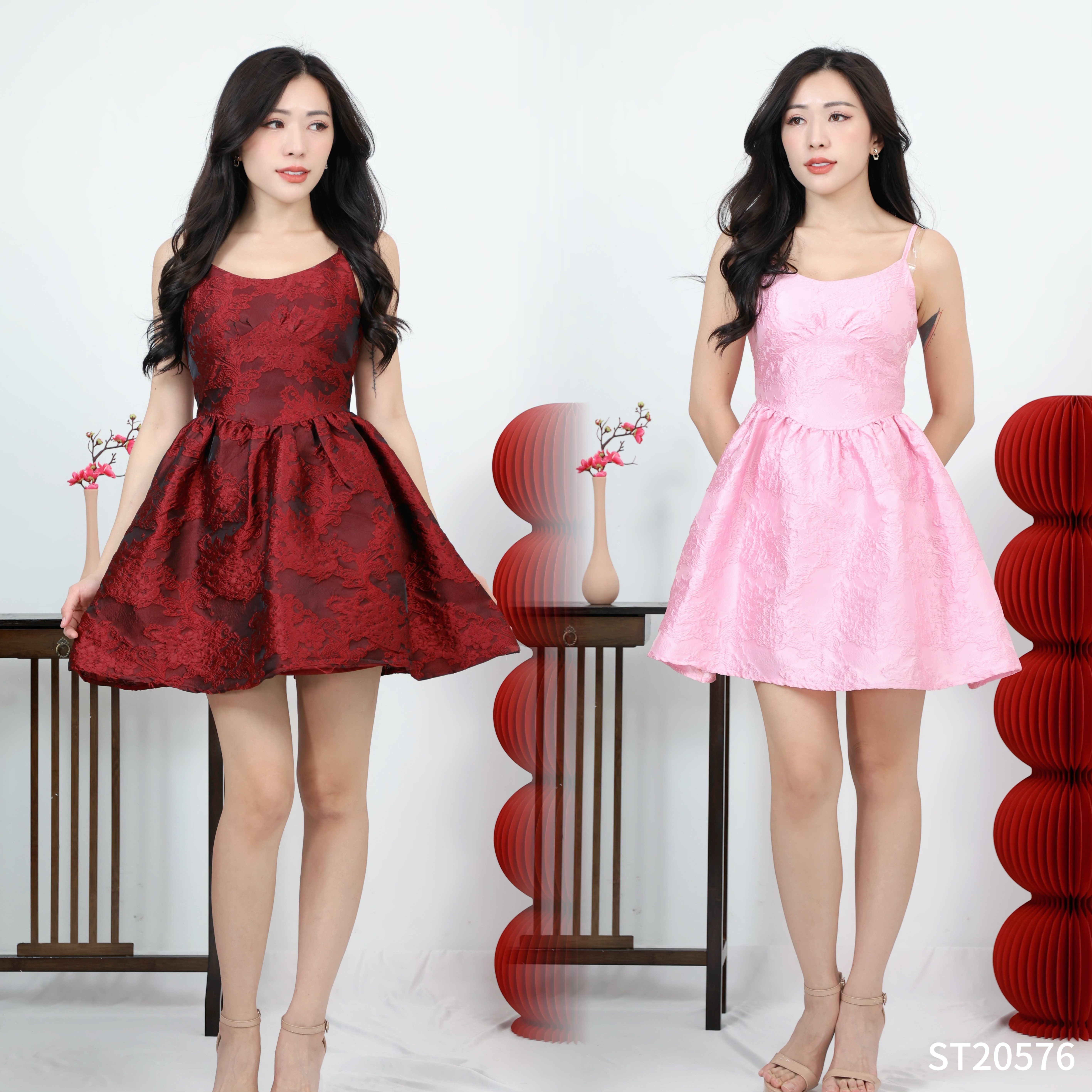 甜美风吊带蓬蓬连身裙（ST20576）