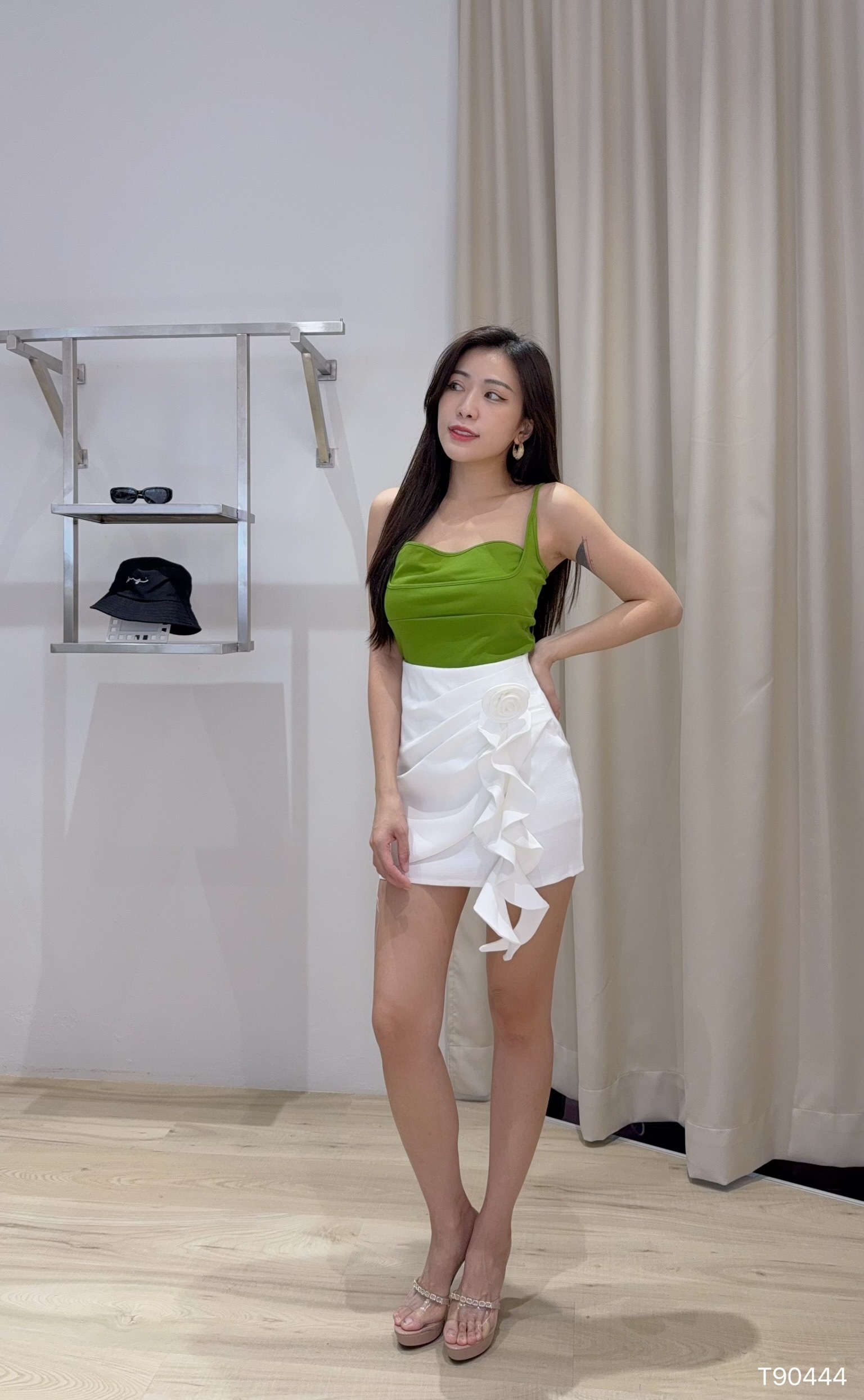 纯色假两件短版吊带上衣 (T90444)