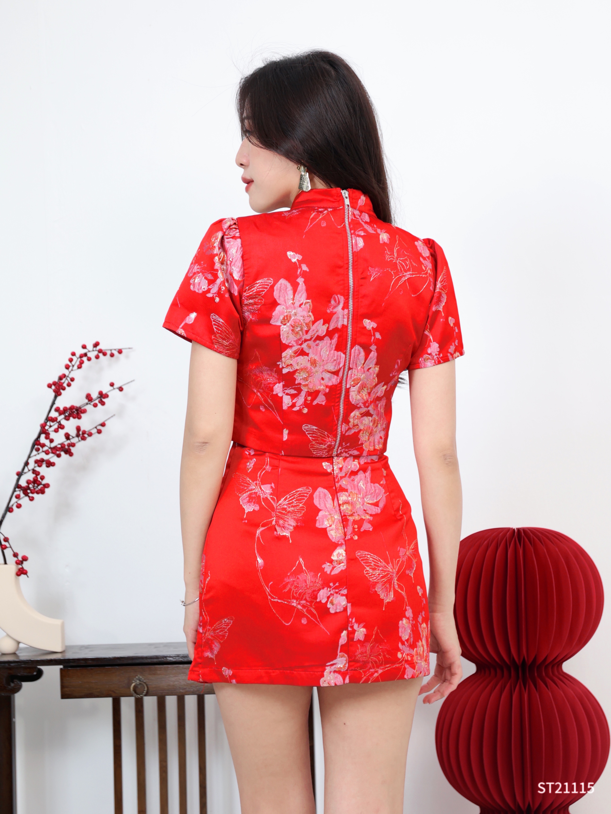 【LBP GXFC 独家新年系列】甜美改良版提花旗袍两件套 (ST21115)-La'Belle Fashion Boutique Sdn Bhd