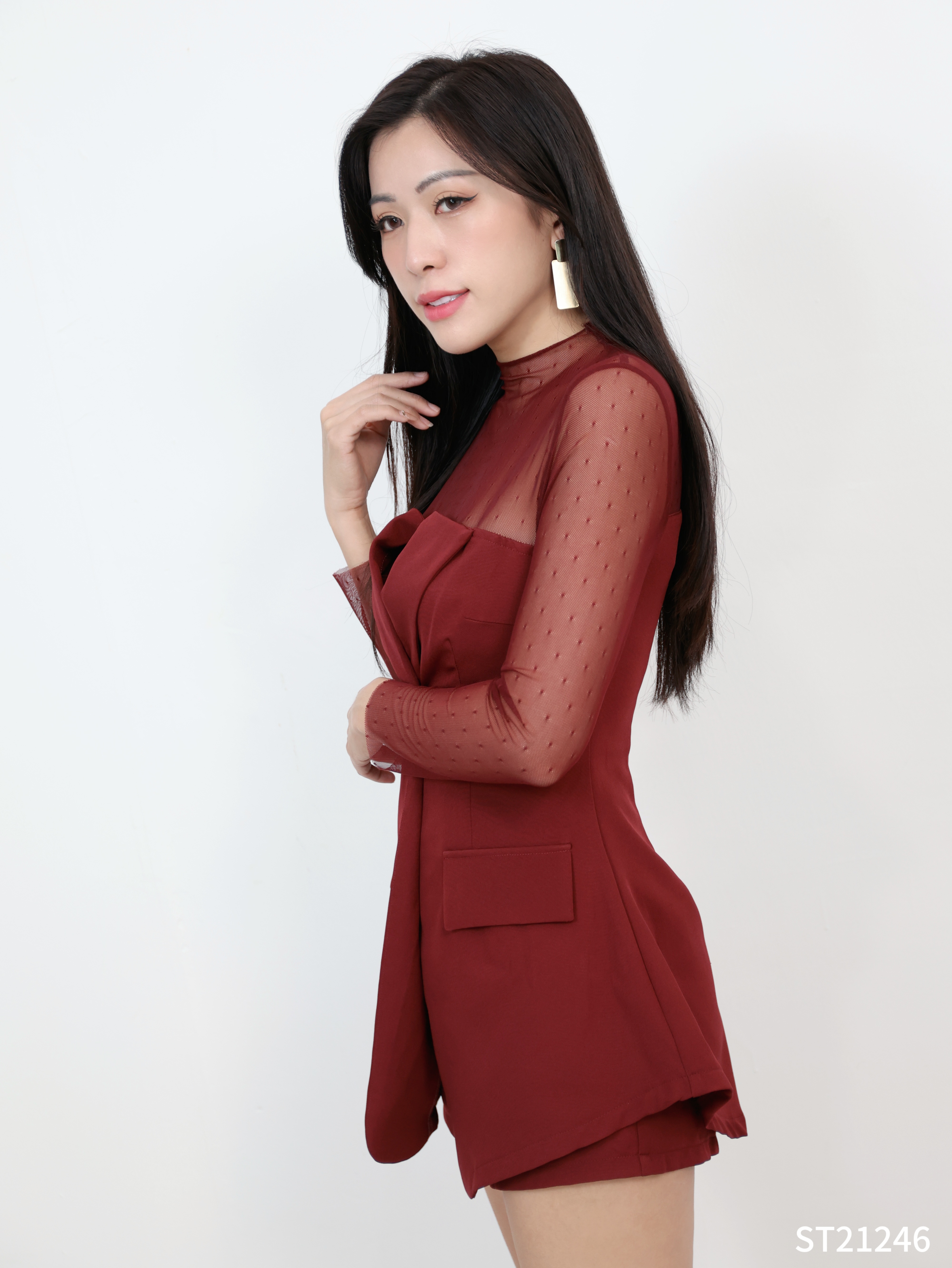 【LBP独家】纯欲风V领拼接网纱连身裤(ST21246)-La'Belle Fashion Boutique Sdn Bhd