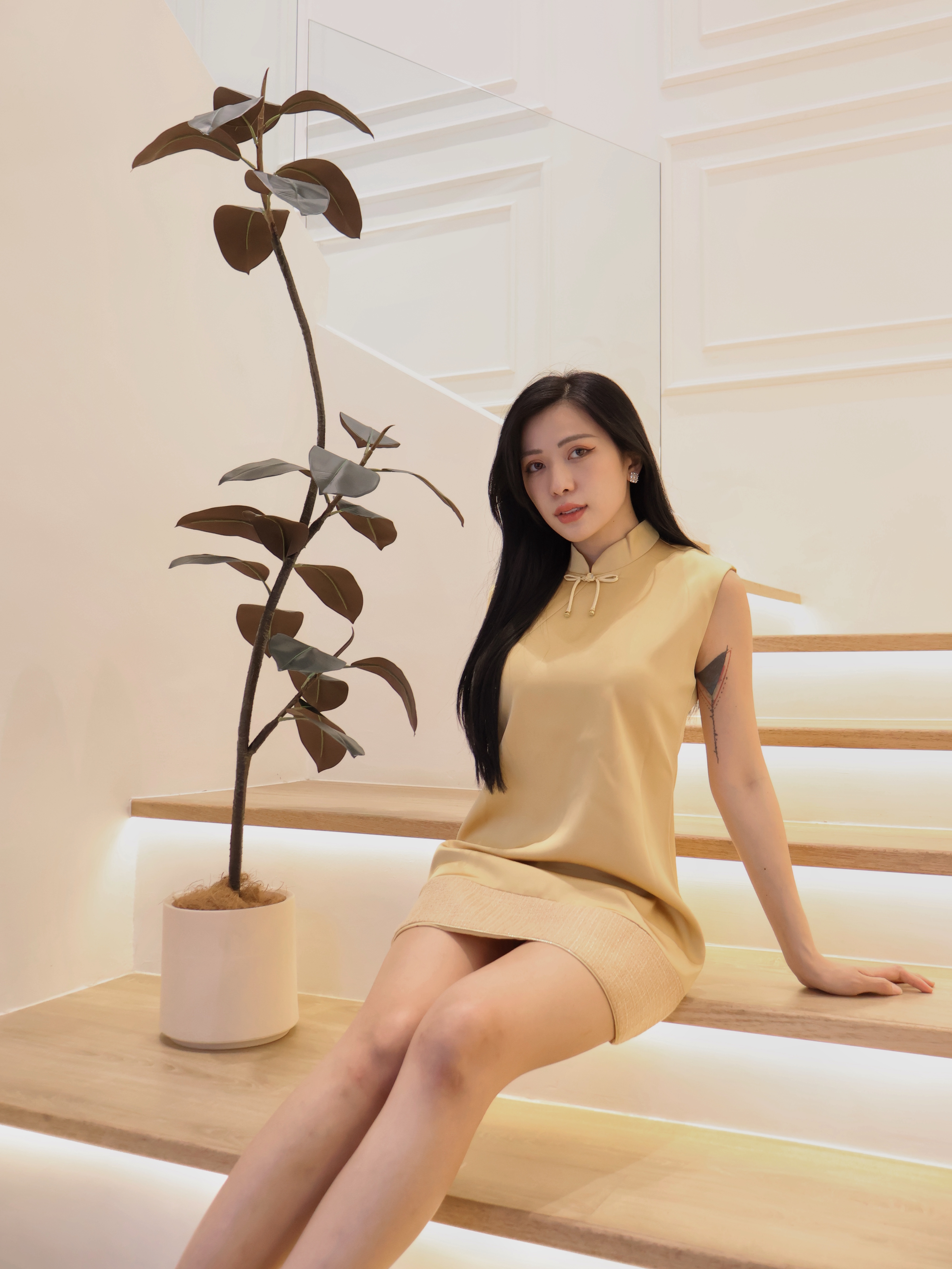 【LBP 独家新年系列】优雅新中式拼接设计无袖立领旗袍 (ST21487)