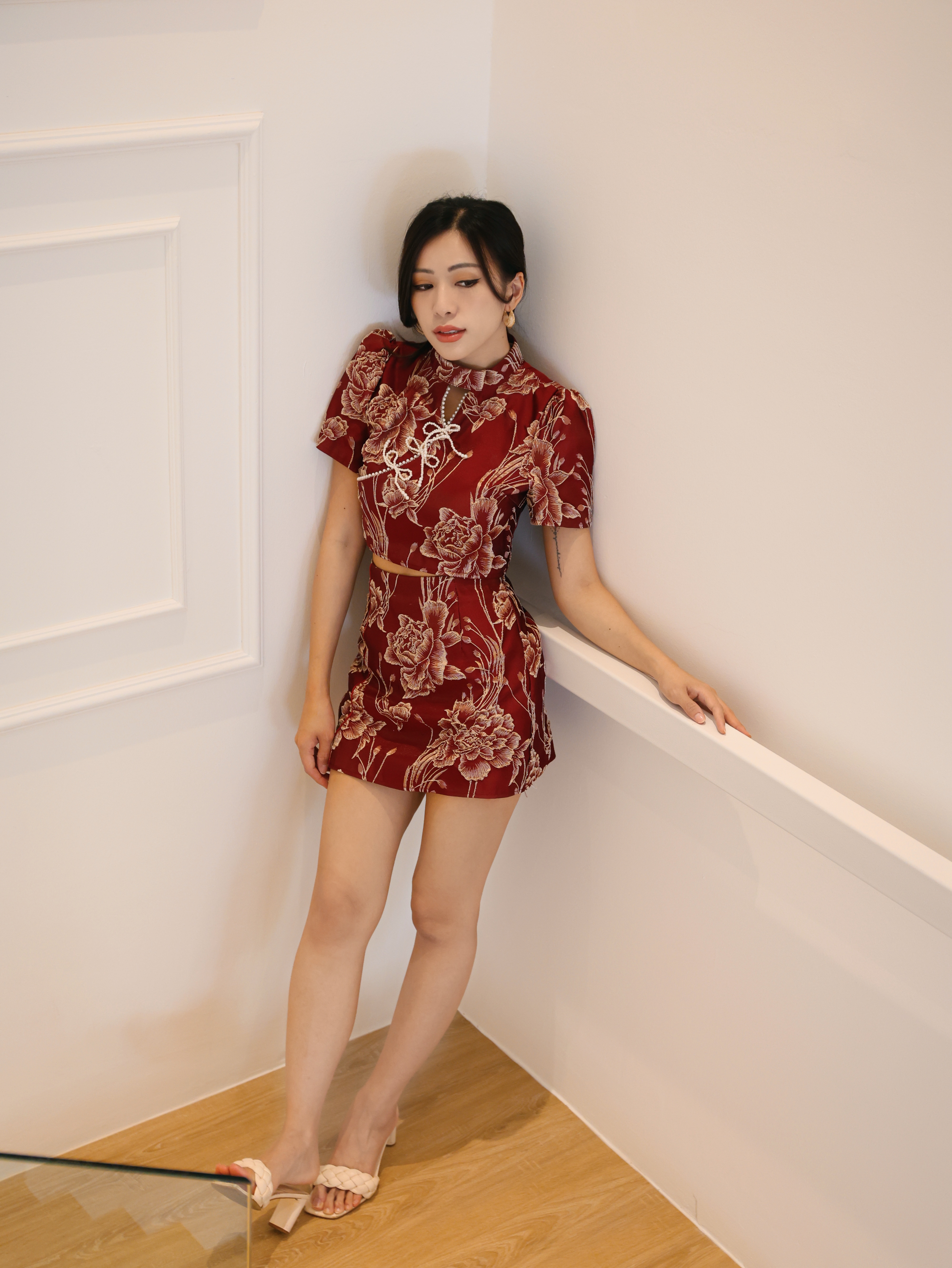 【LBP GXFC 独家新年系列】新中式国风花朵刺绣旗袍两件套 (ST21166)-La'Belle Fashion Boutique Sdn Bhd