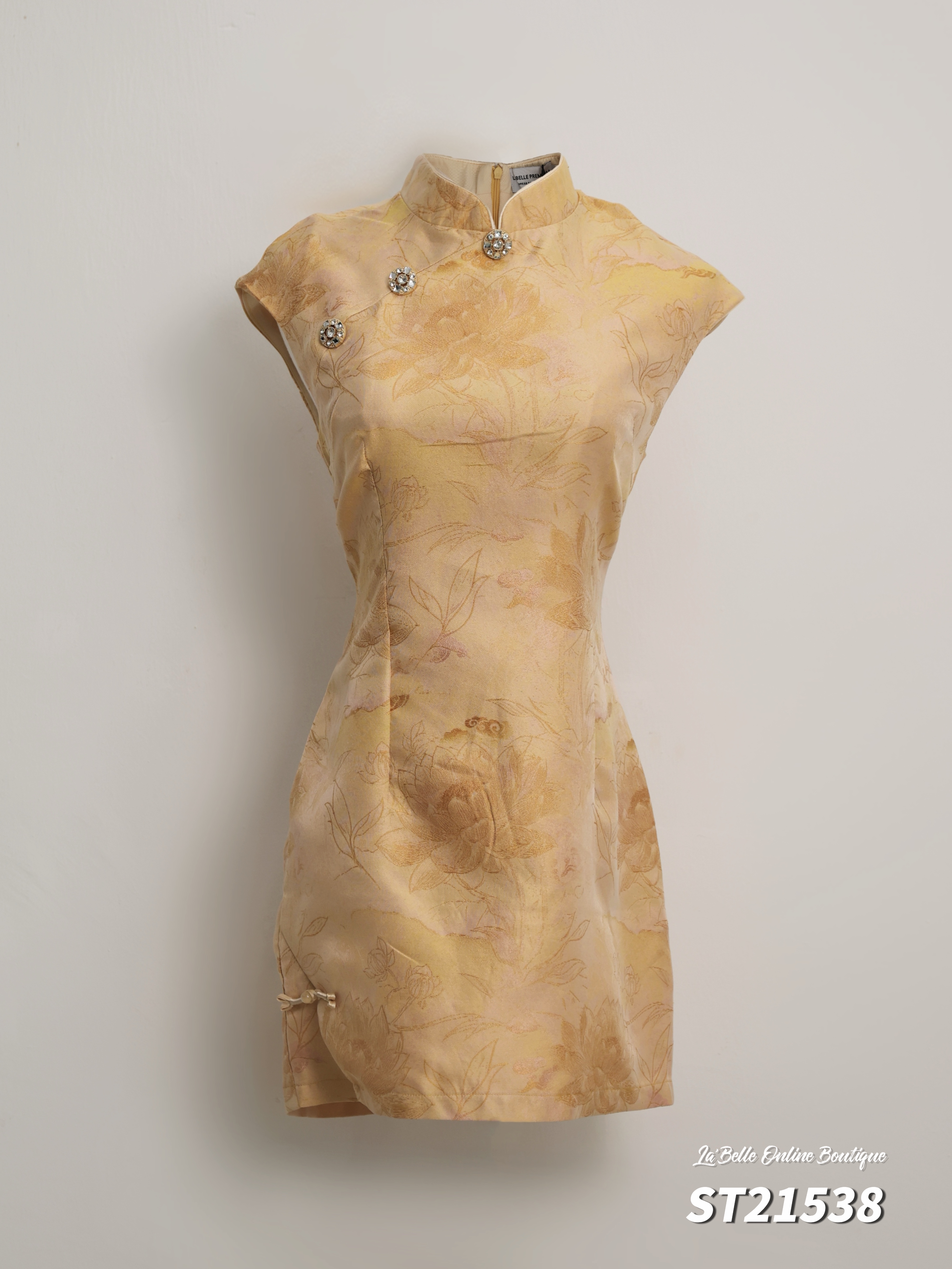 【预购PRE-ORDER】【LBP 独家新年系列】高端改良版金属钻石假扣设计无袖旗袍 (ST21538)