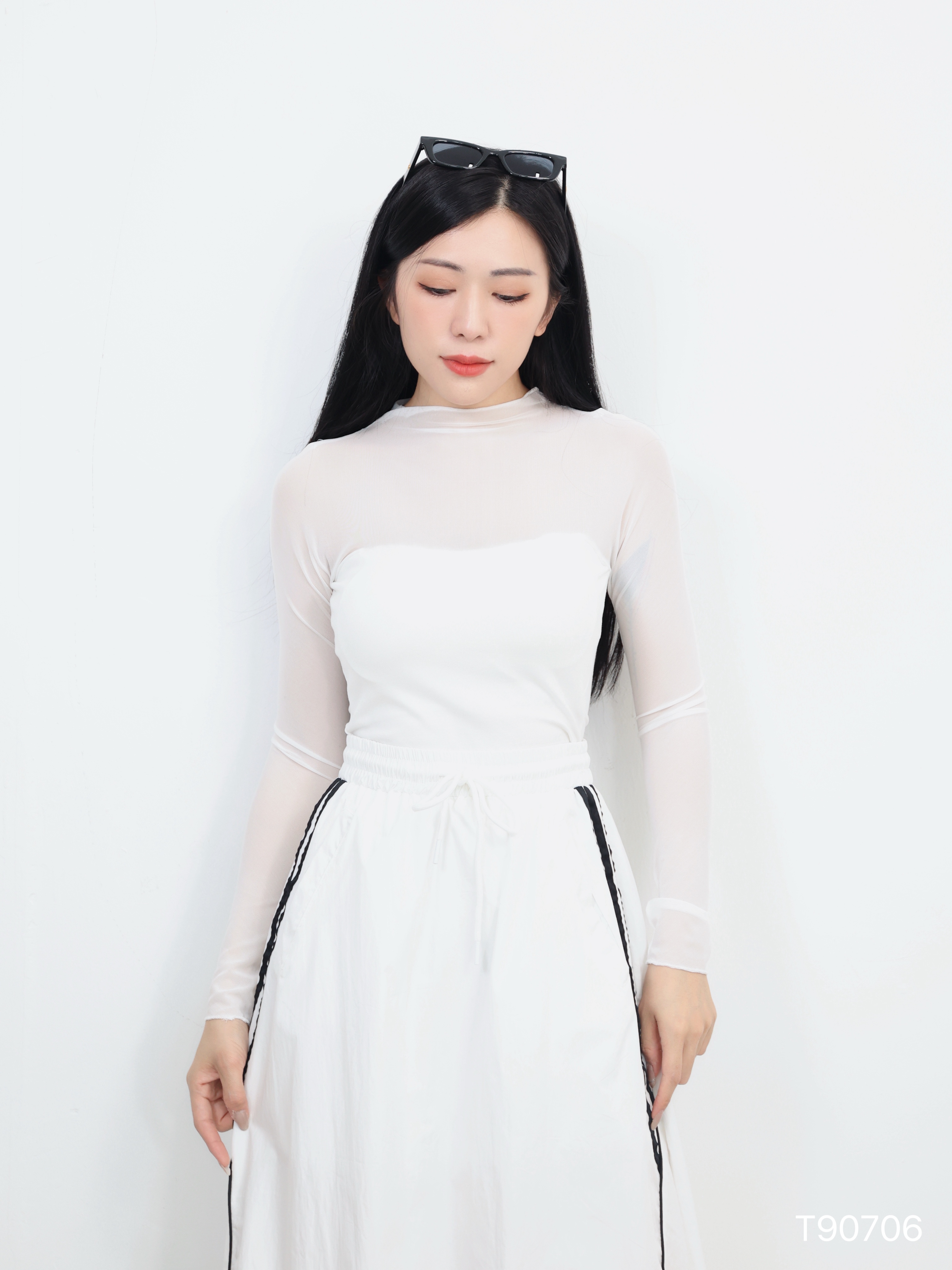 性感微透半高领设计长袖上衣 (T90706)