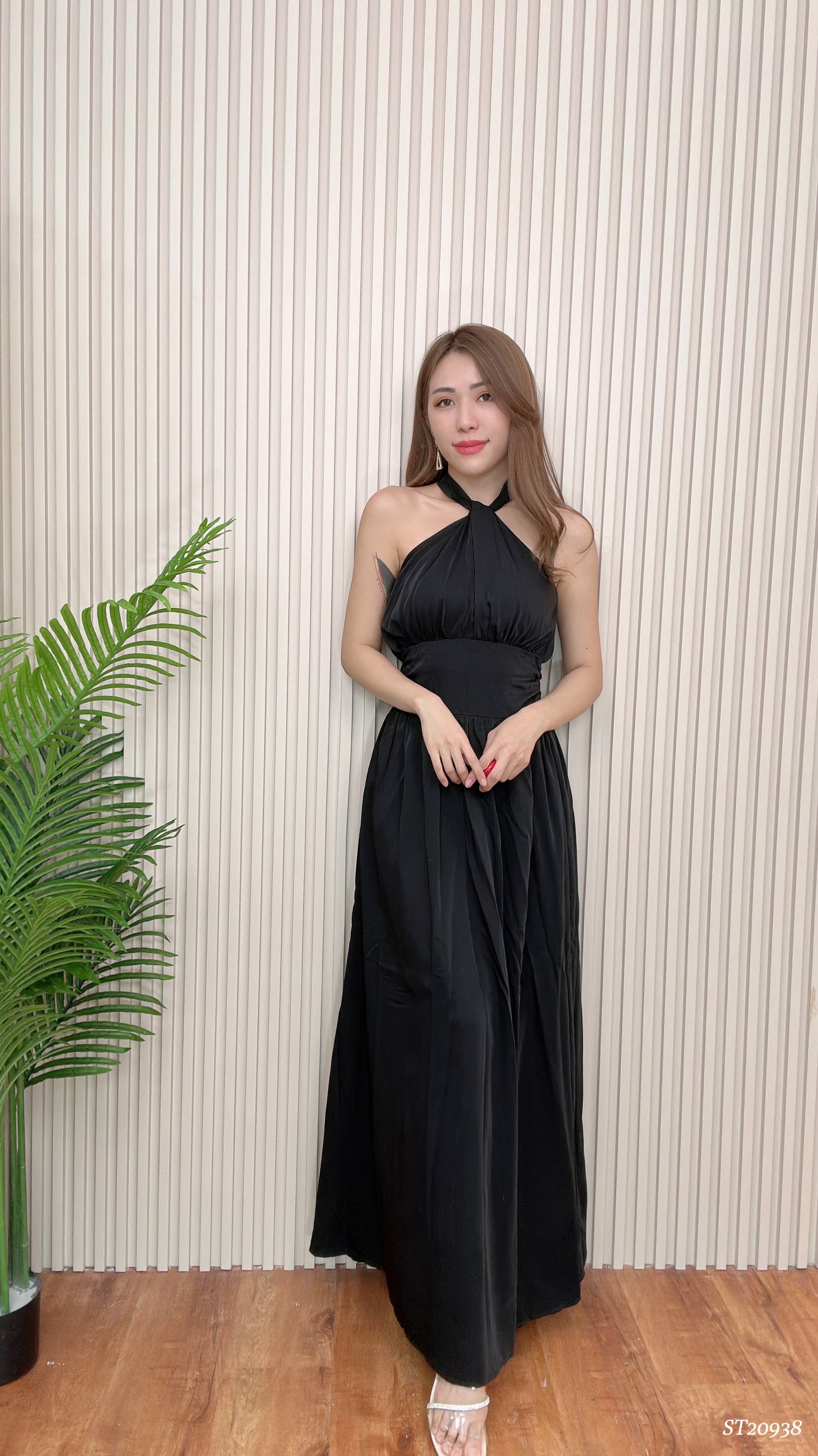 高级挂脖半高领连身长裙 (ST20938)