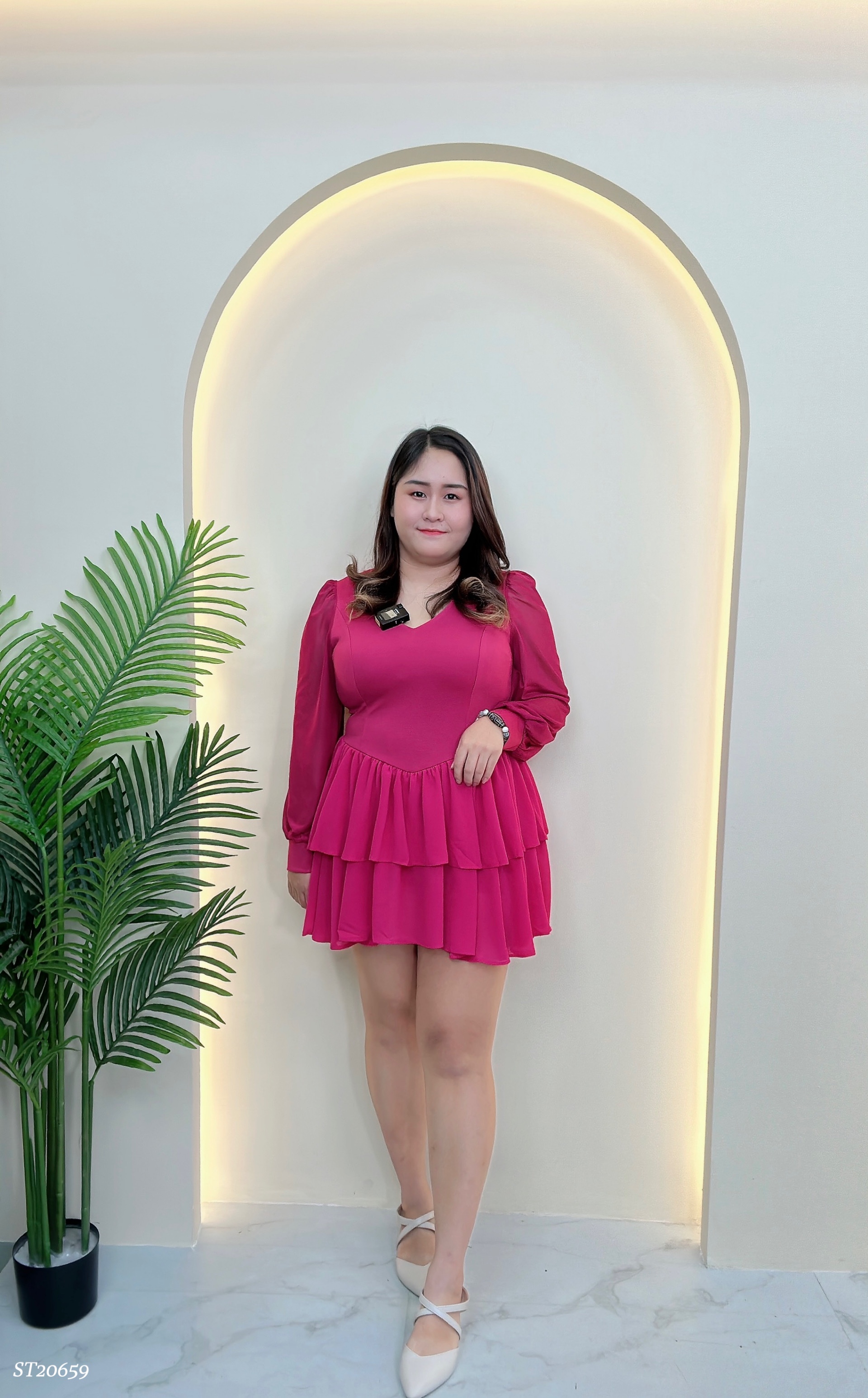 【LBP独家】法式V领蛋糕层连身裤裙（ST20659）